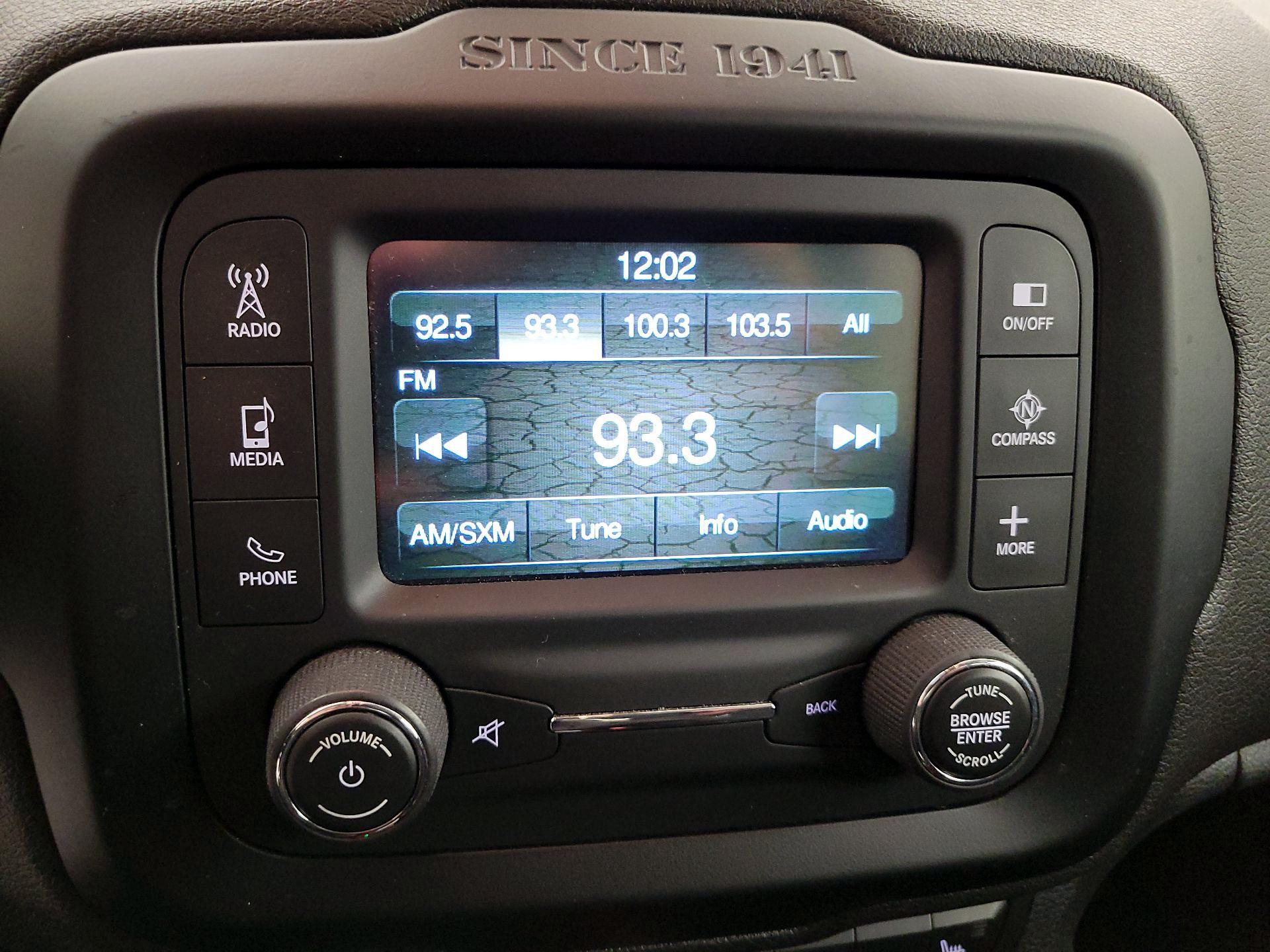 Thumbnail: 2015 Jeep Renegade - 15