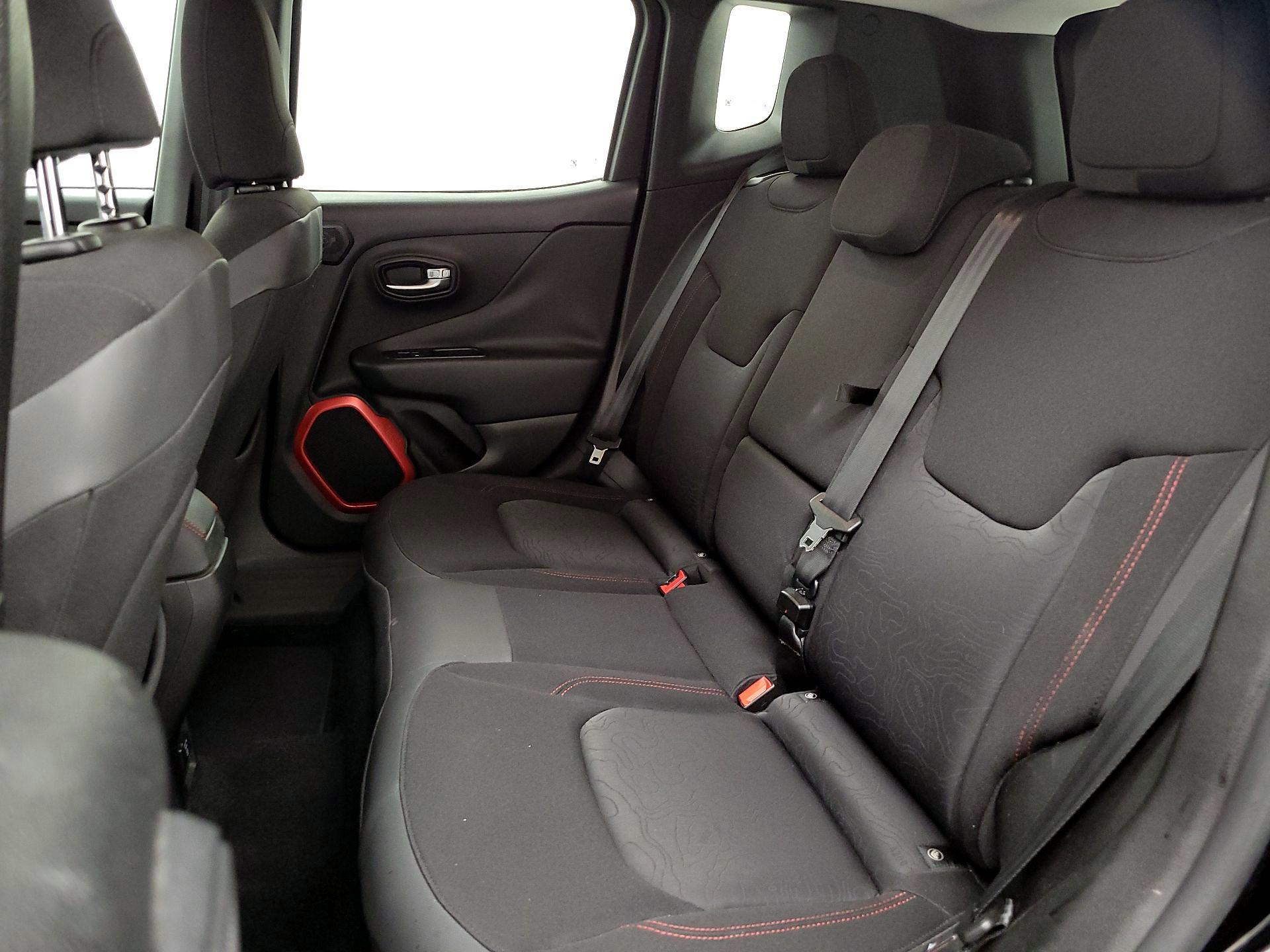 Thumbnail: 2015 Jeep Renegade - 19
