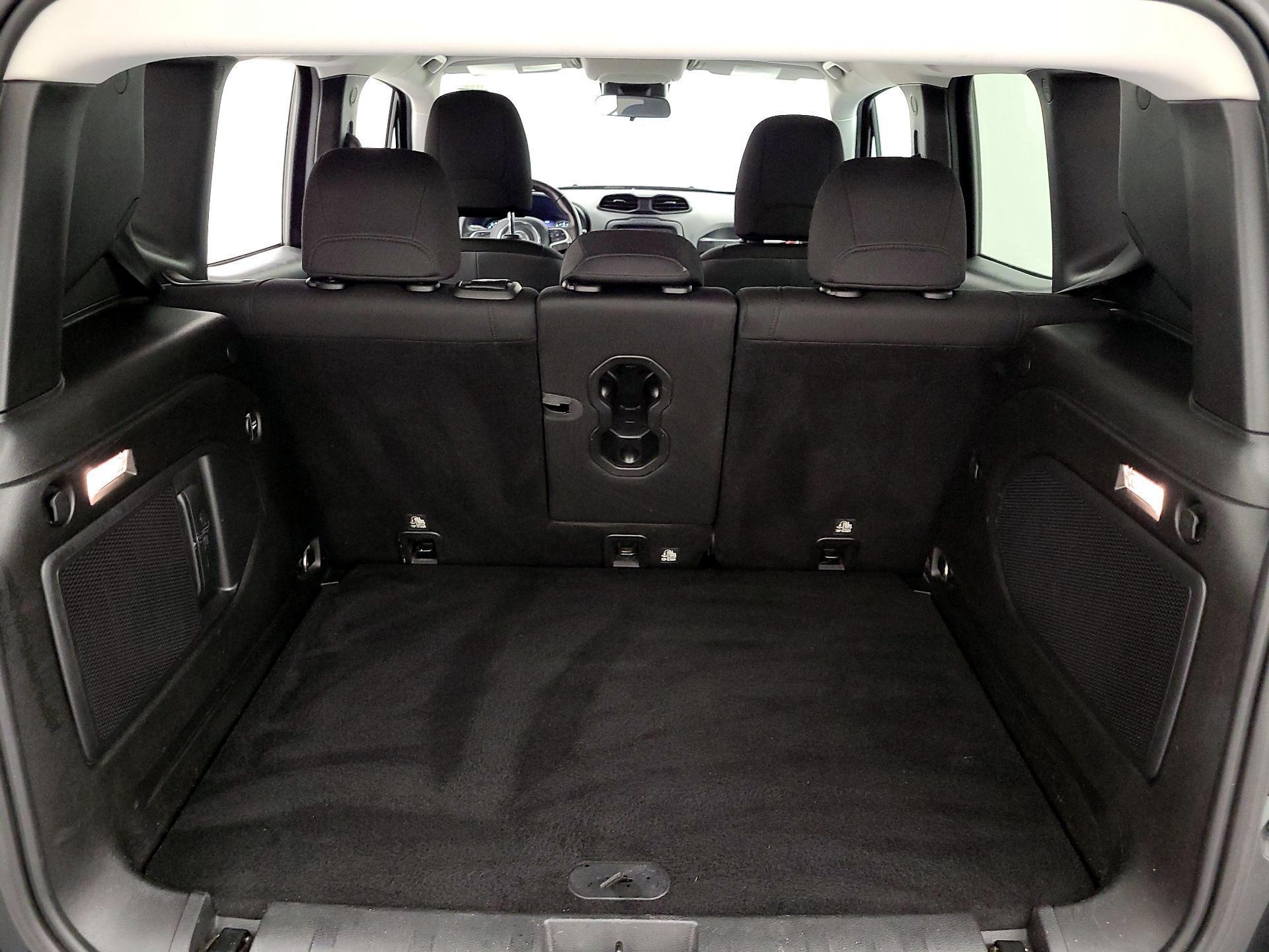 Thumbnail: 2015 Jeep Renegade - 20