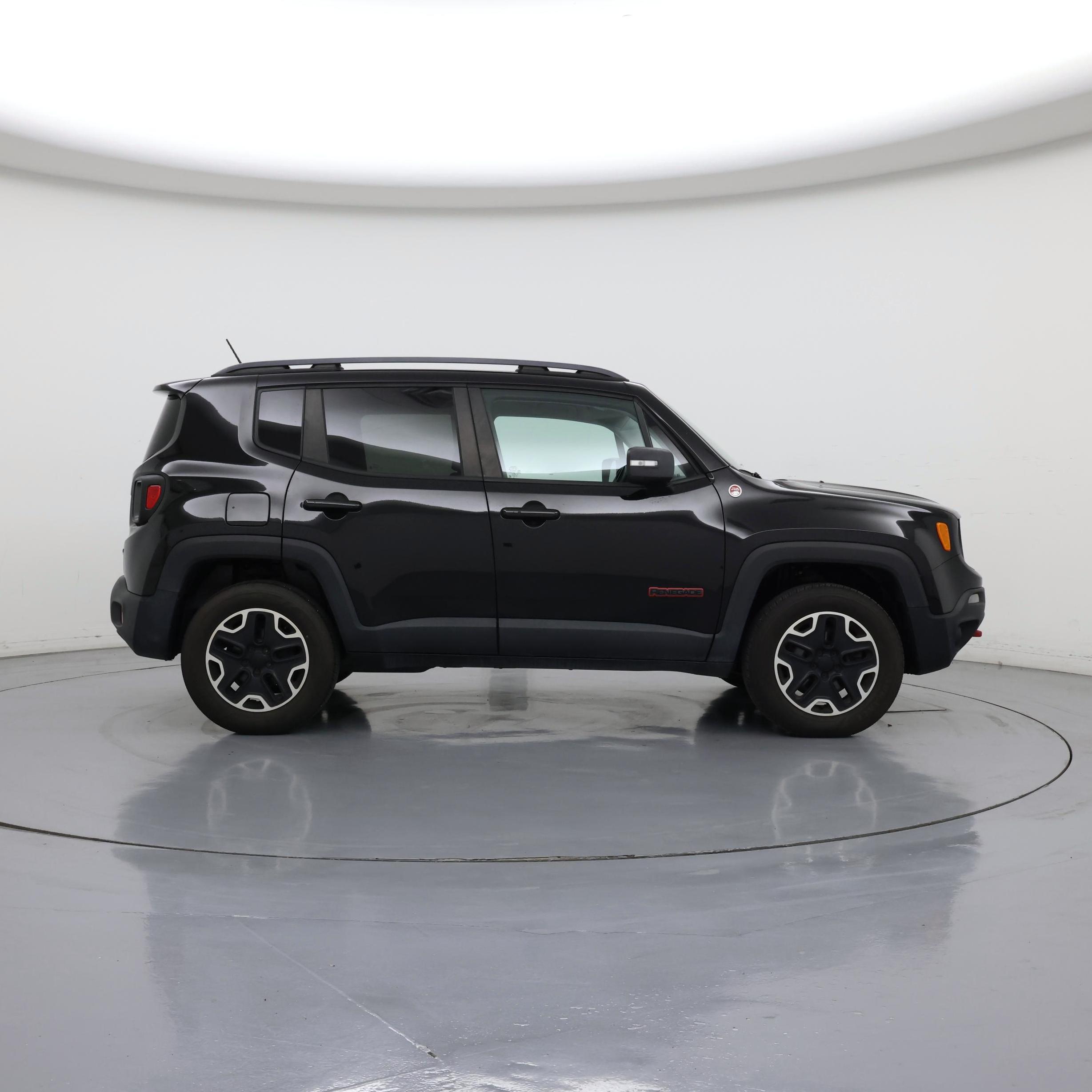 Thumbnail: 2015 Jeep Renegade - 7