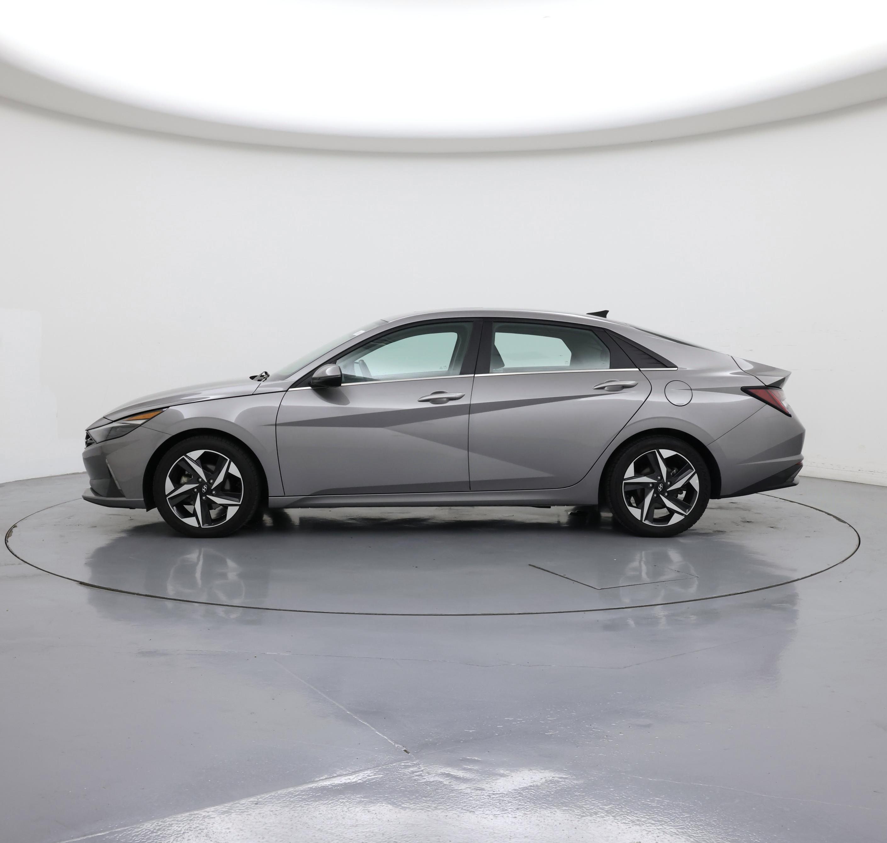 Thumbnail: 2021 Hyundai Elantra - 3