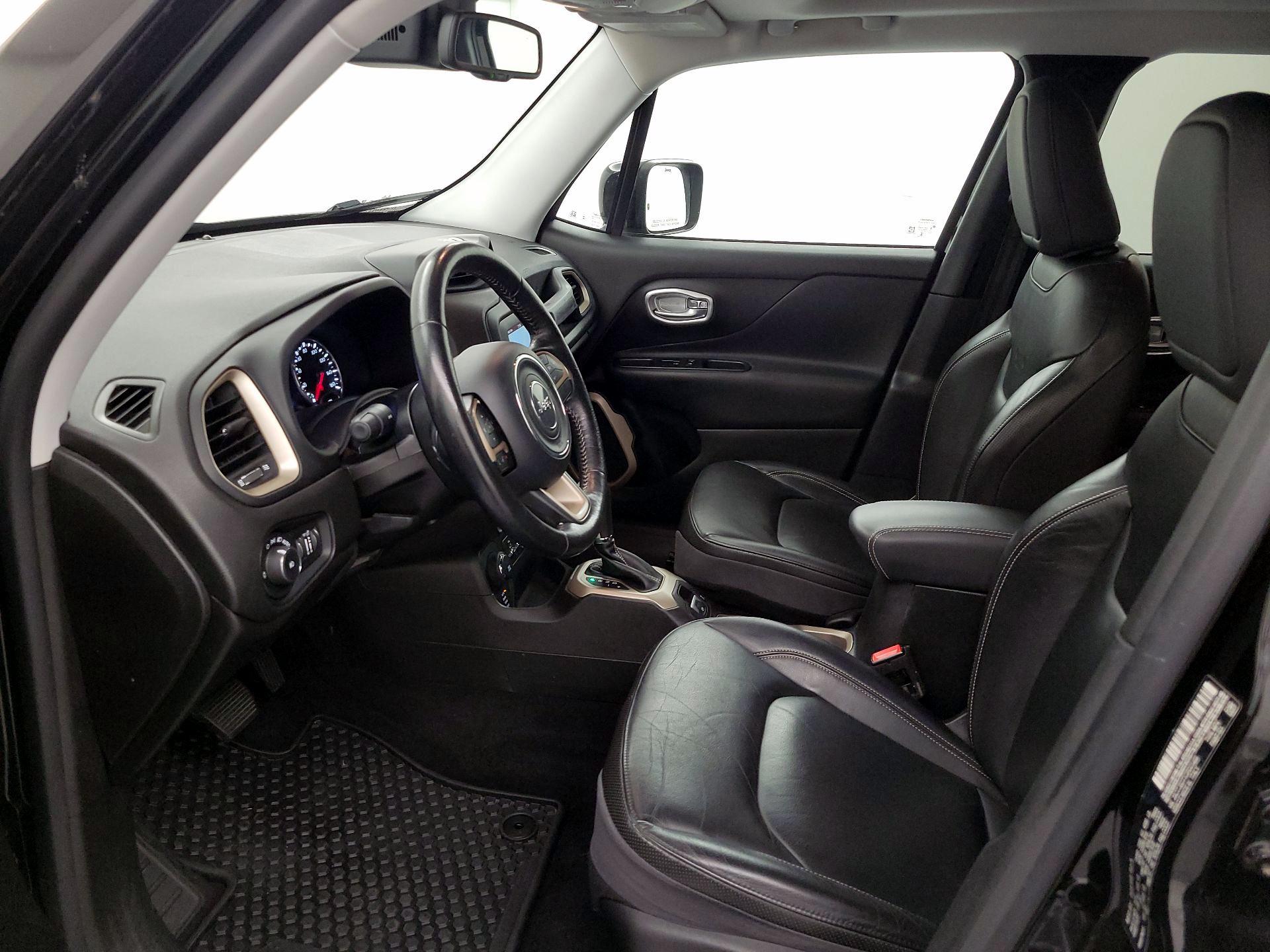 Thumbnail: 2016 Jeep Renegade - 11