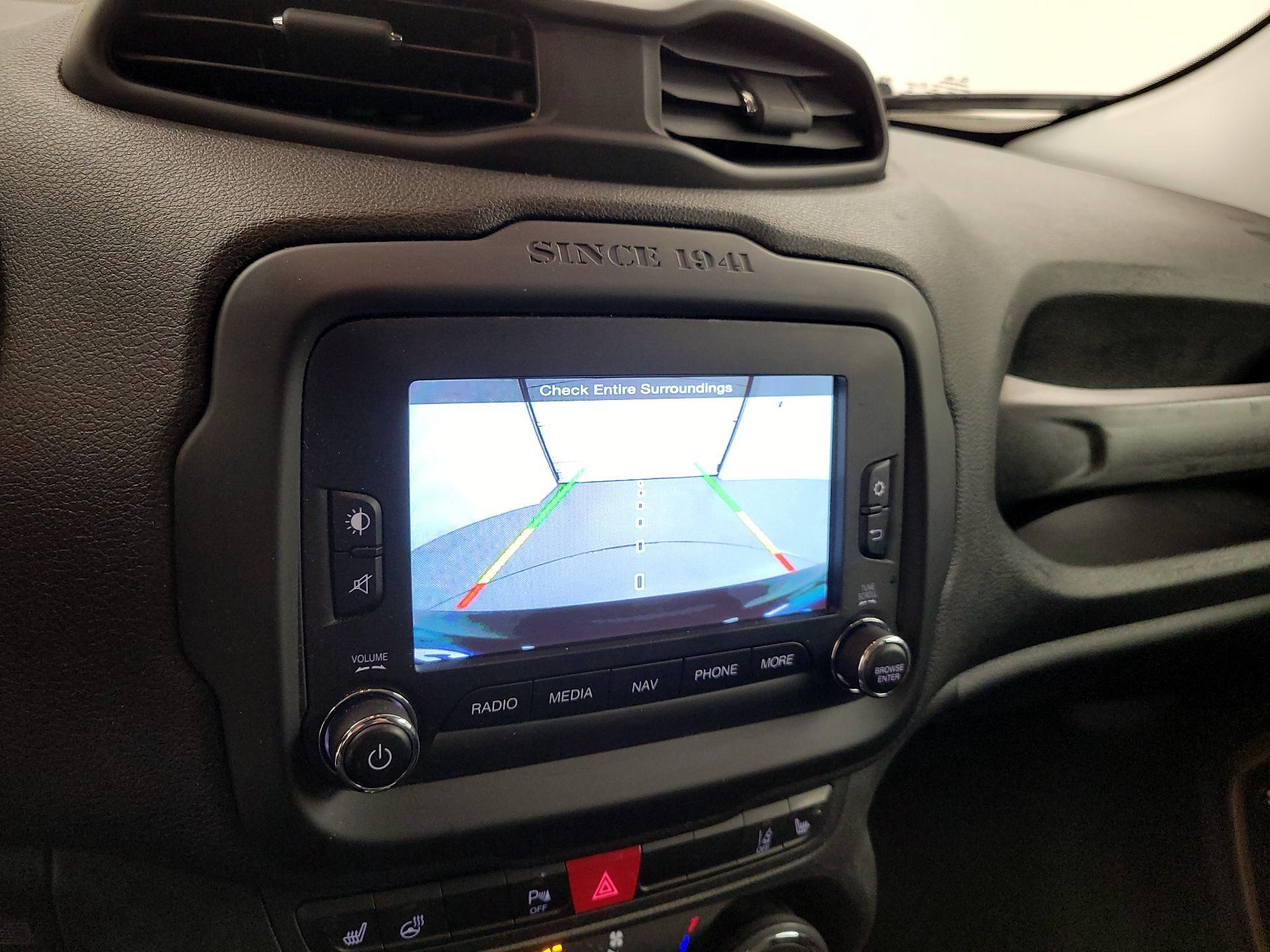 Thumbnail: 2016 Jeep Renegade - 15