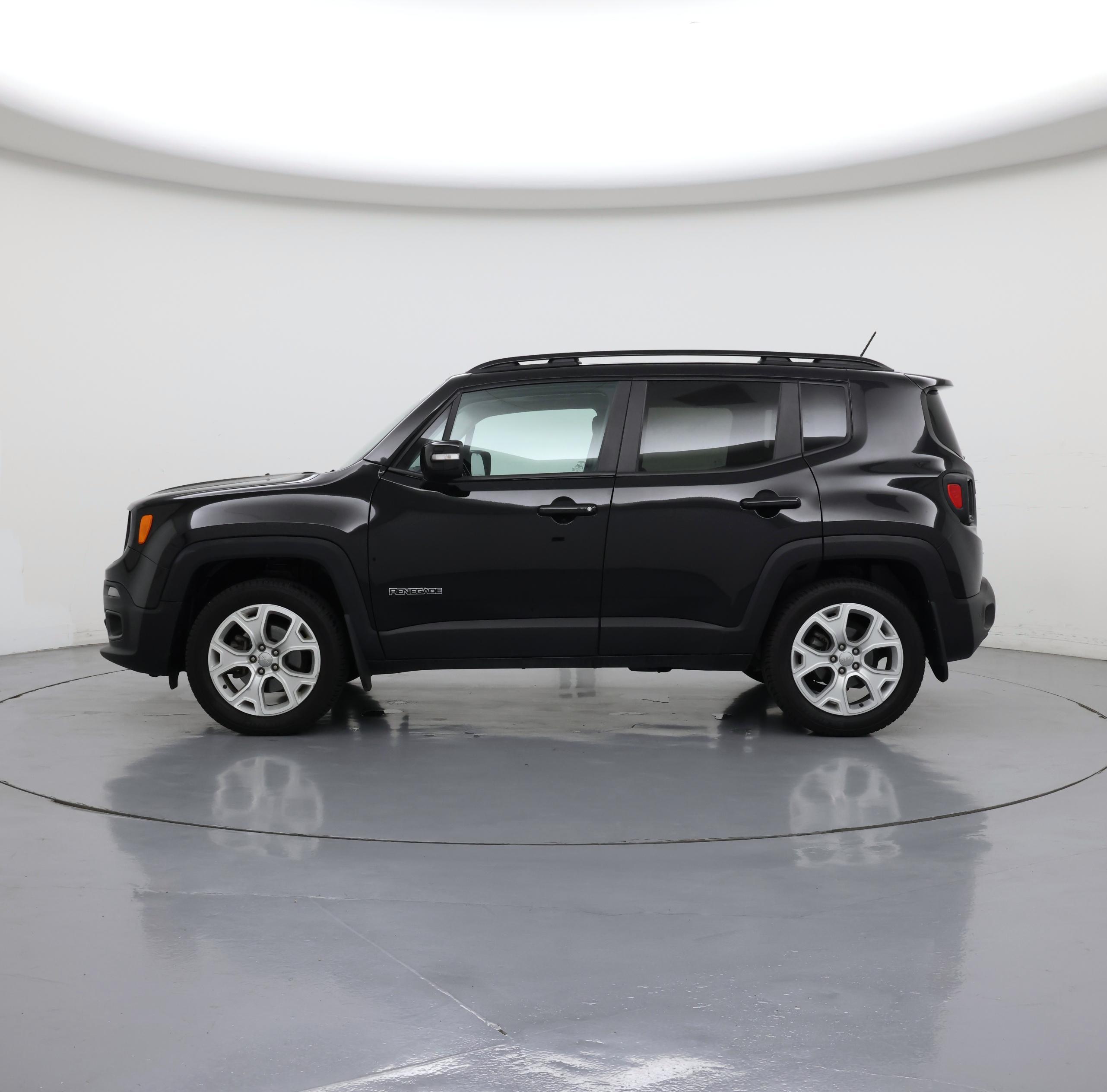 Thumbnail: 2016 Jeep Renegade - 3