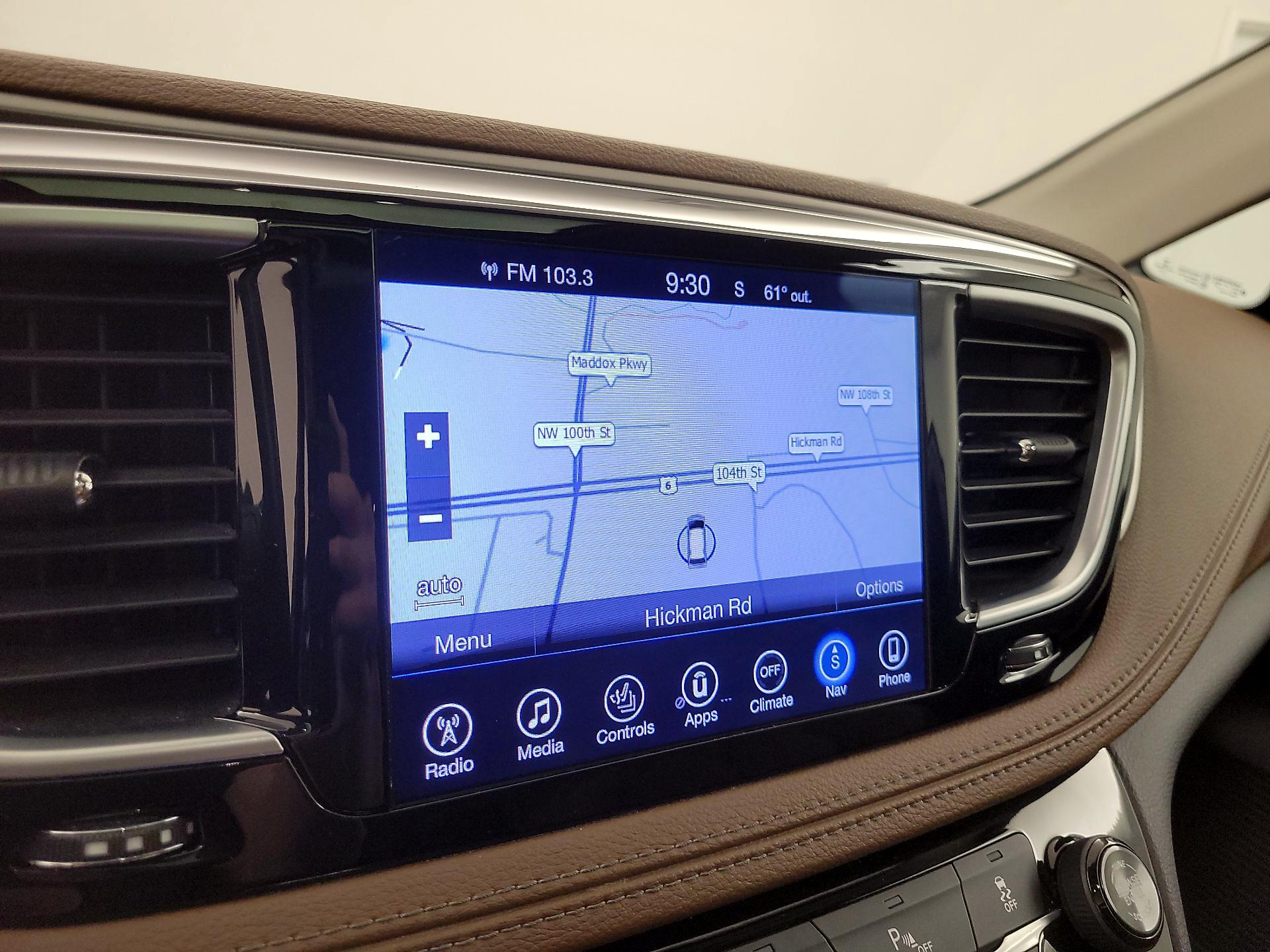 Thumbnail: 2017 Chrysler Pacifica - 14