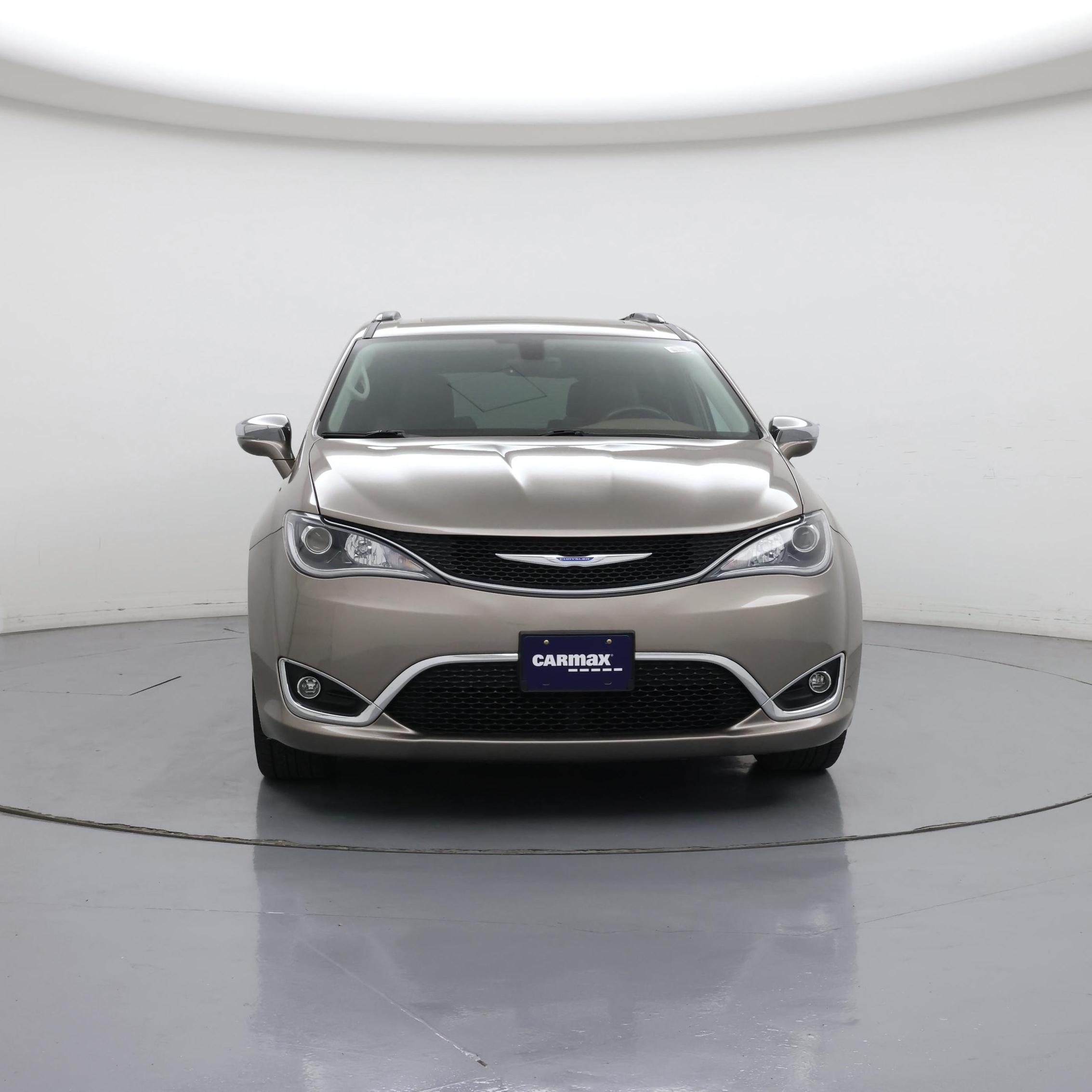 Thumbnail: 2017 Chrysler Pacifica - 5