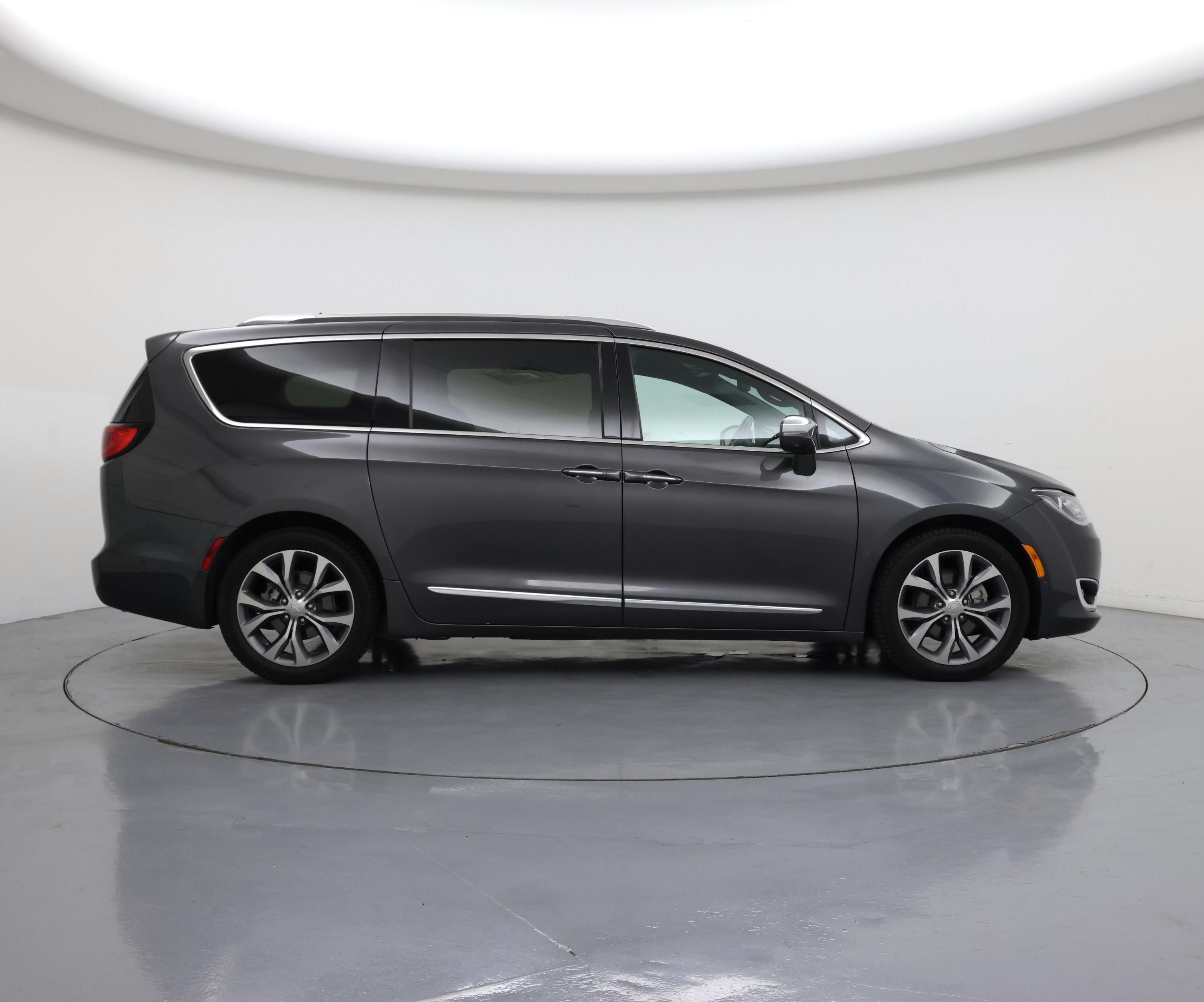 Thumbnail: 2020 Chrysler Pacifica - 7