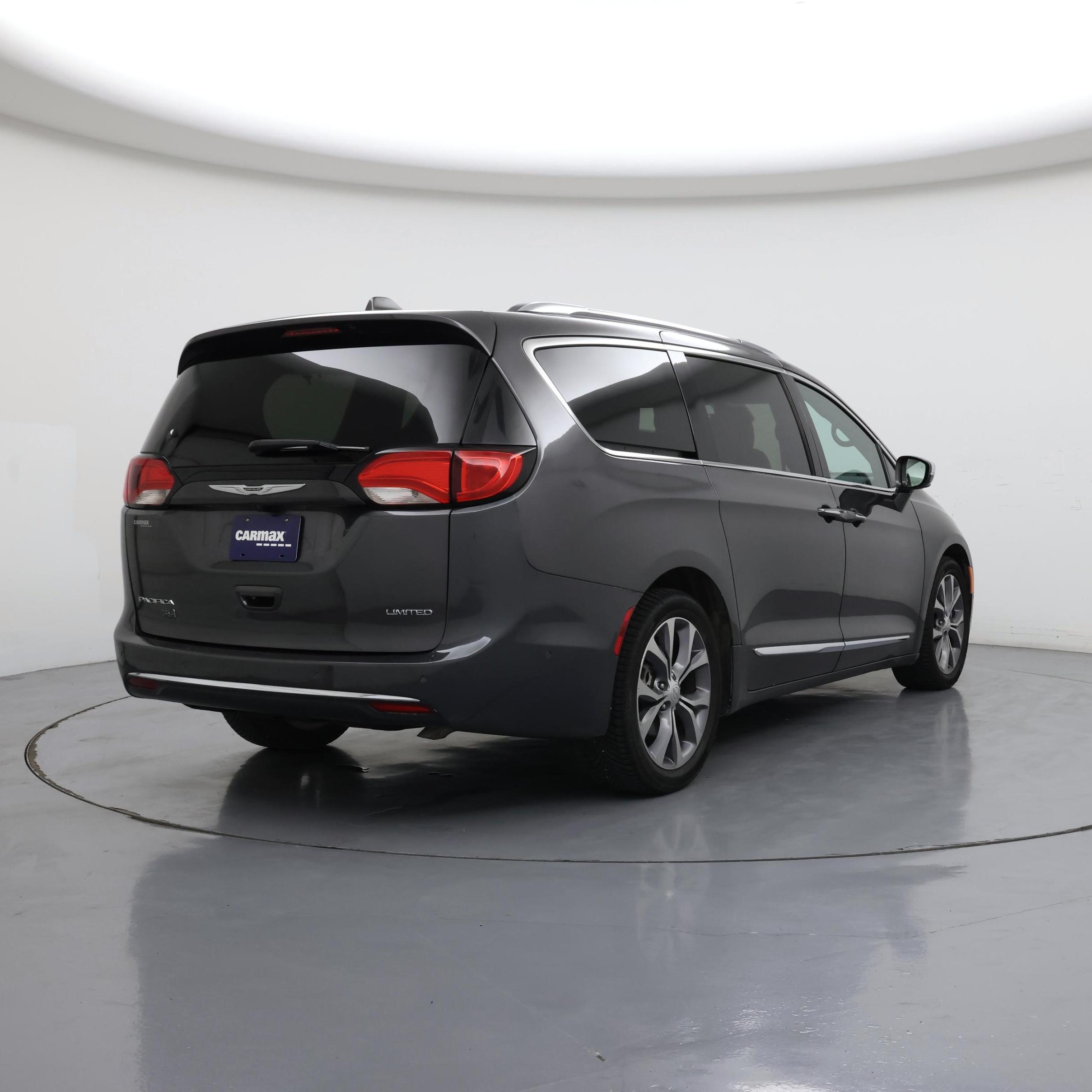 Thumbnail: 2020 Chrysler Pacifica - 8