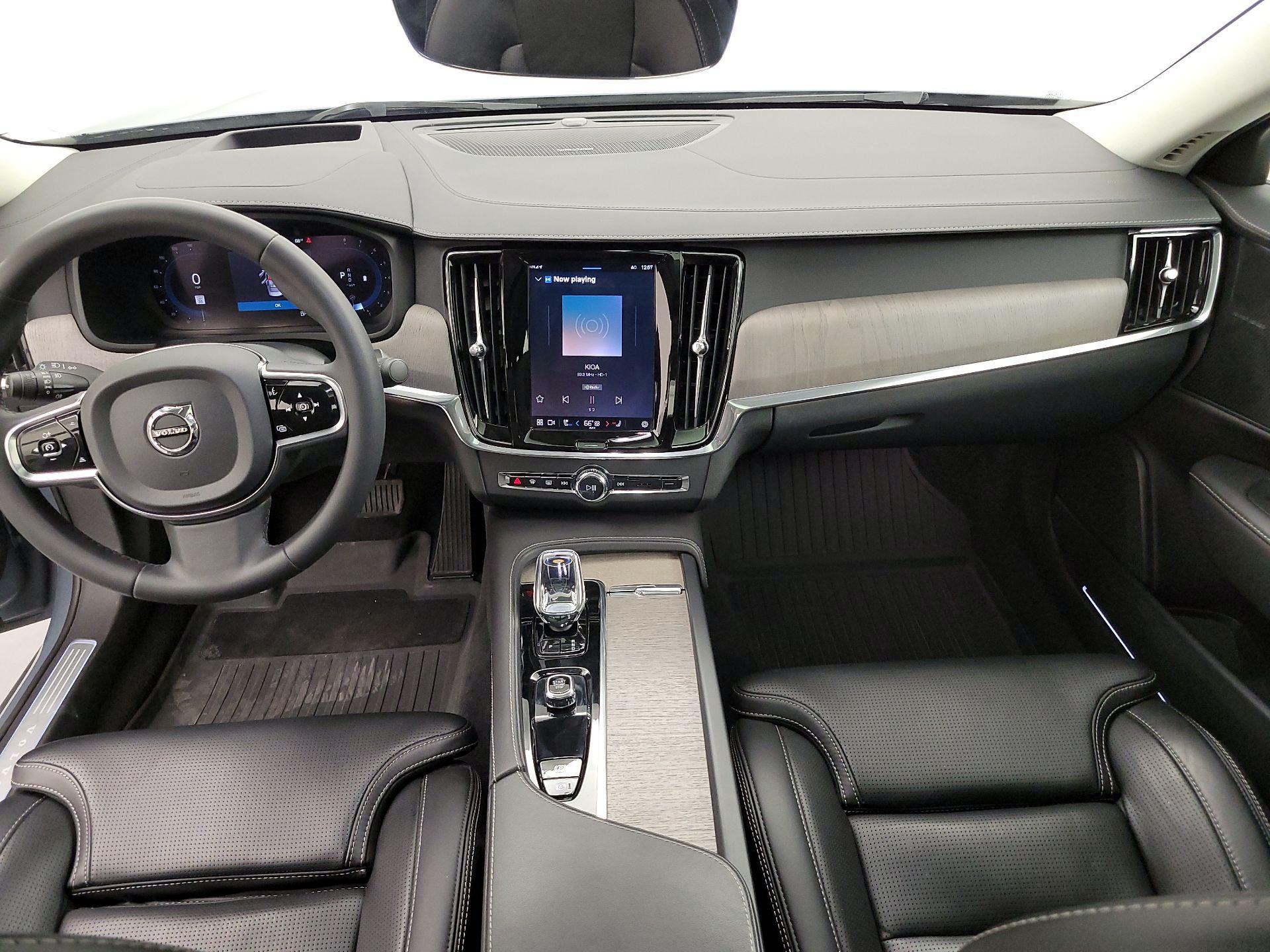 Thumbnail: 2023 Volvo S90 - 9