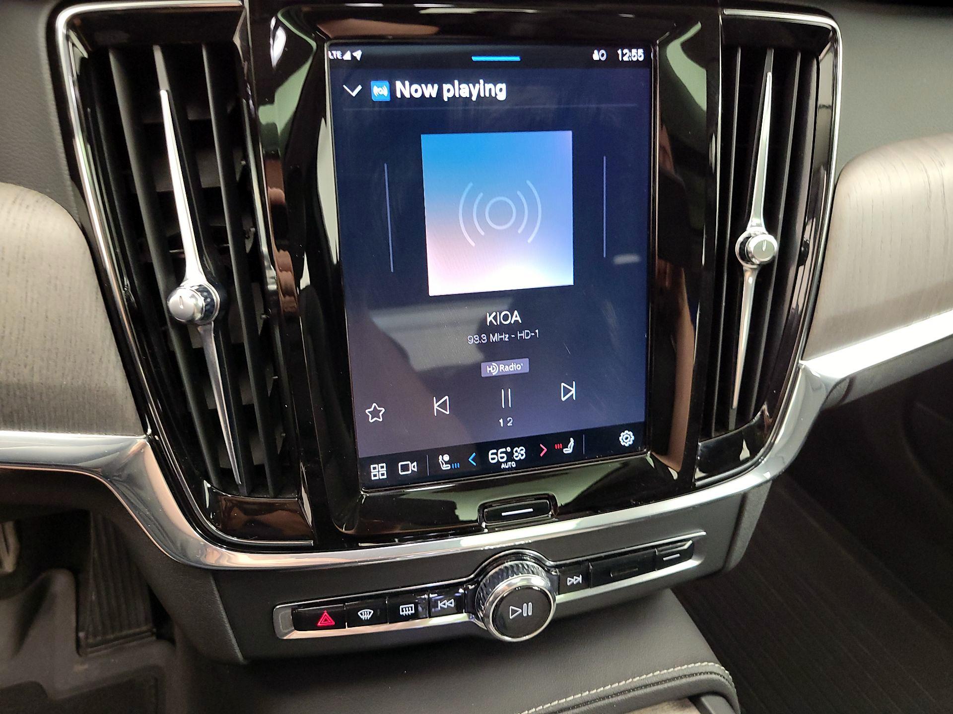 Thumbnail: 2023 Volvo S90 - 16