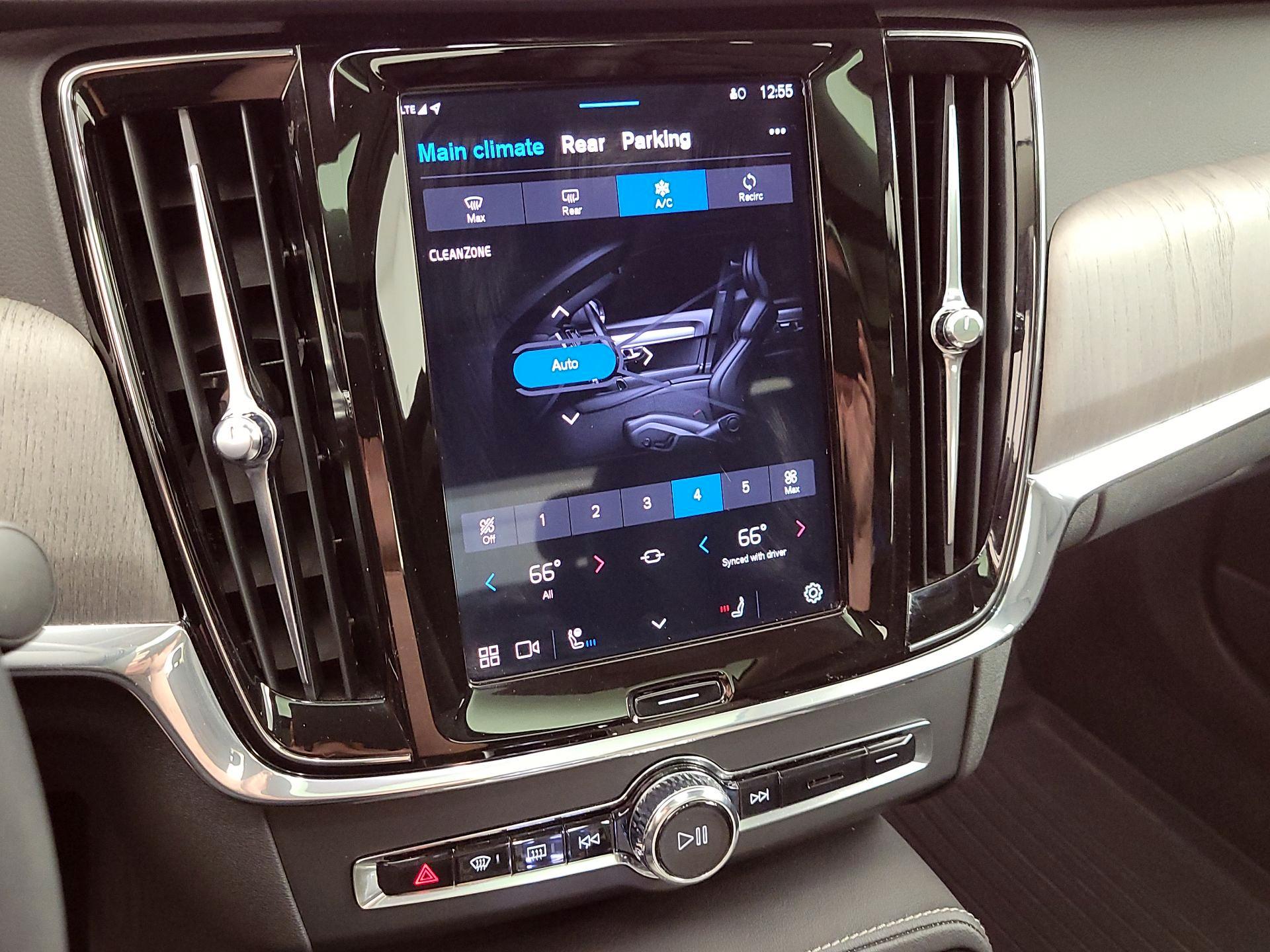 Thumbnail: 2023 Volvo S90 - 17