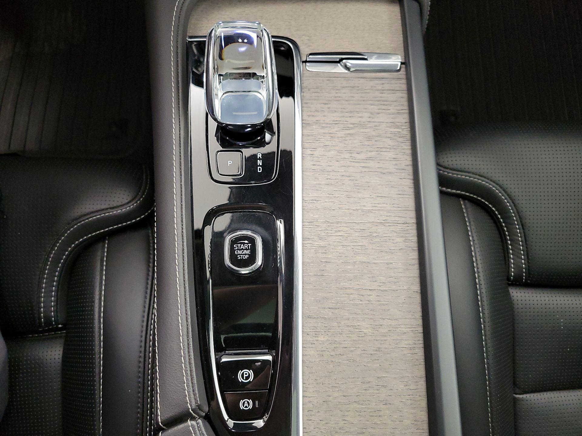 Thumbnail: 2023 Volvo S90 - 18