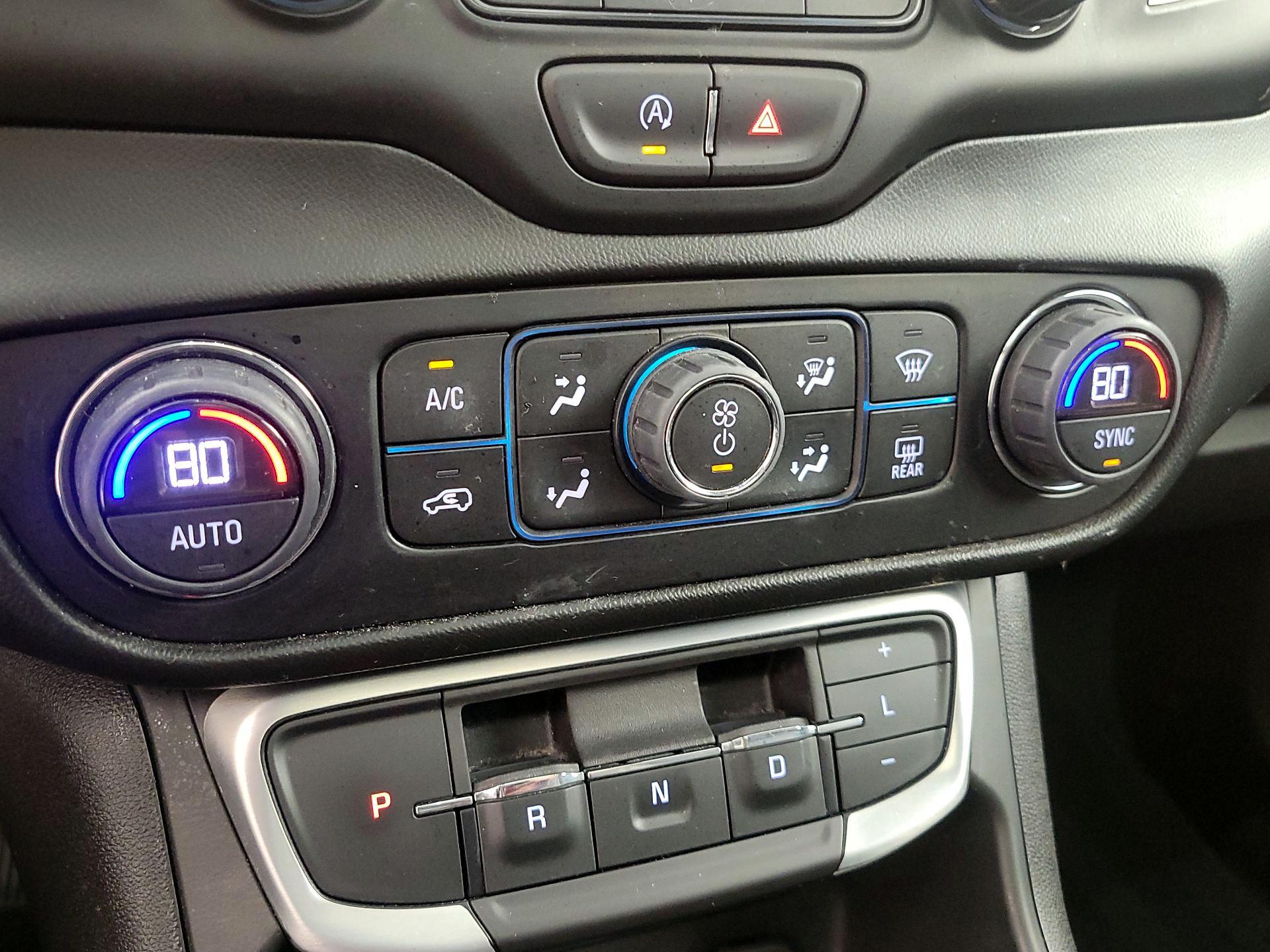 Thumbnail: 2022 GMC Terrain - 17