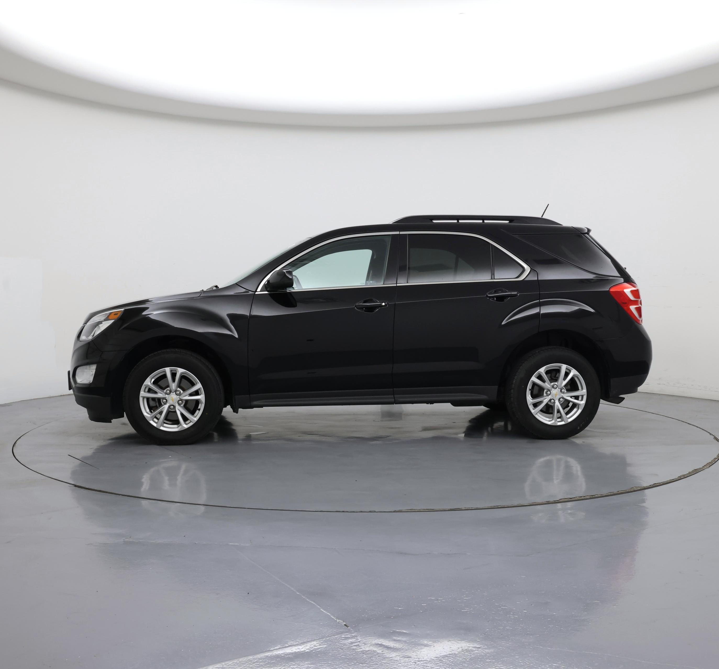 Thumbnail: 2017 Chevrolet Equinox - 3