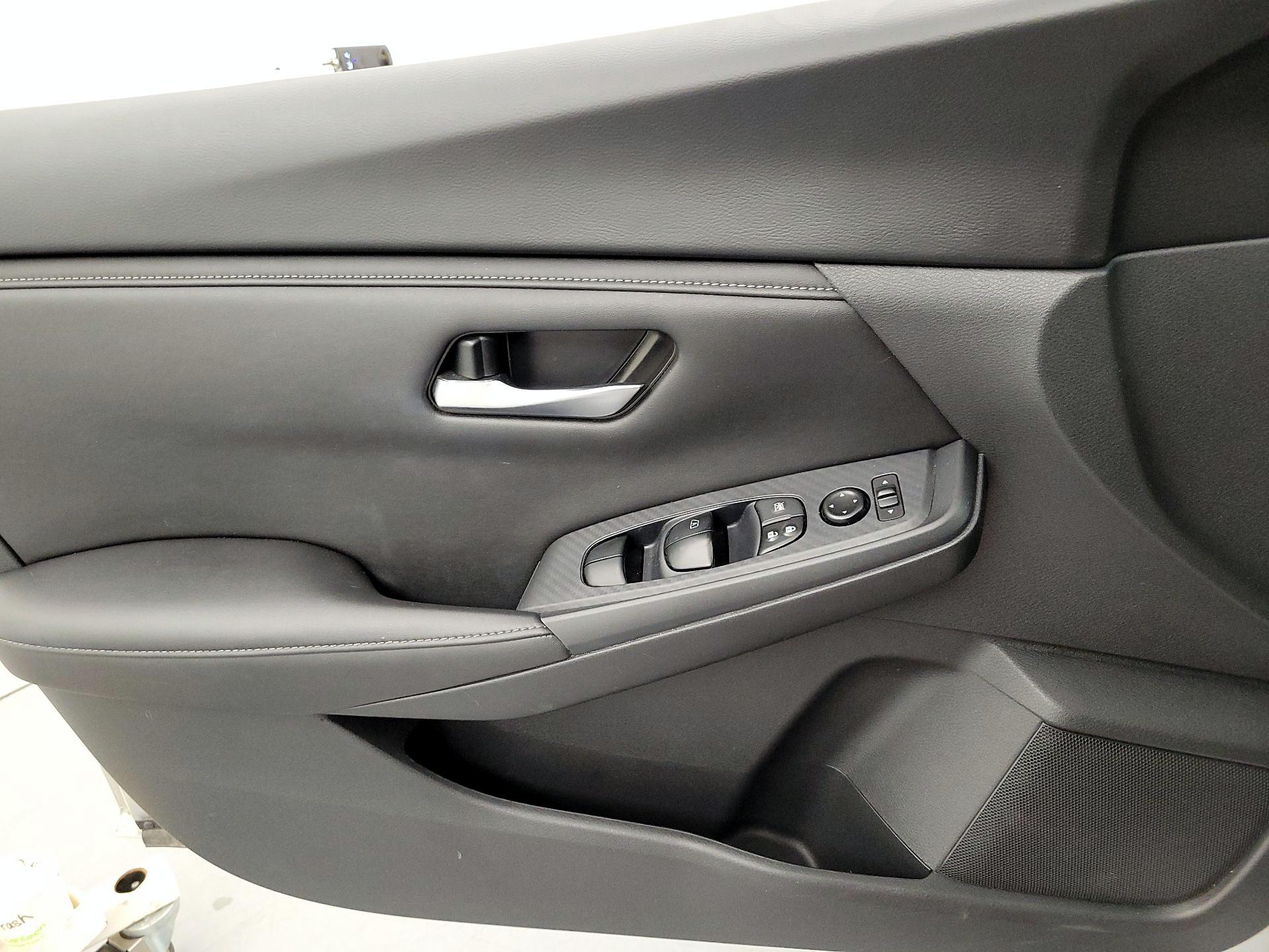 Thumbnail: 2023 Nissan Sentra - 12