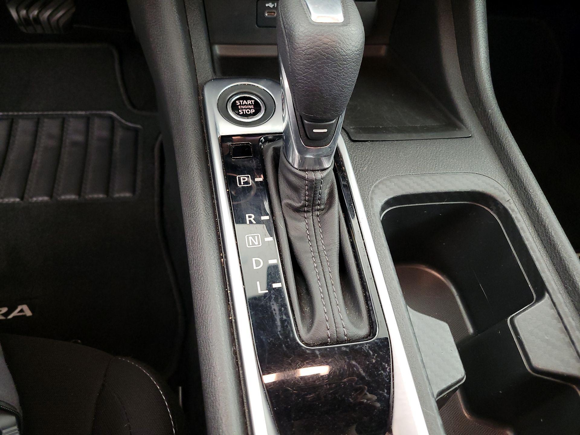 Thumbnail: 2023 Nissan Sentra - 17