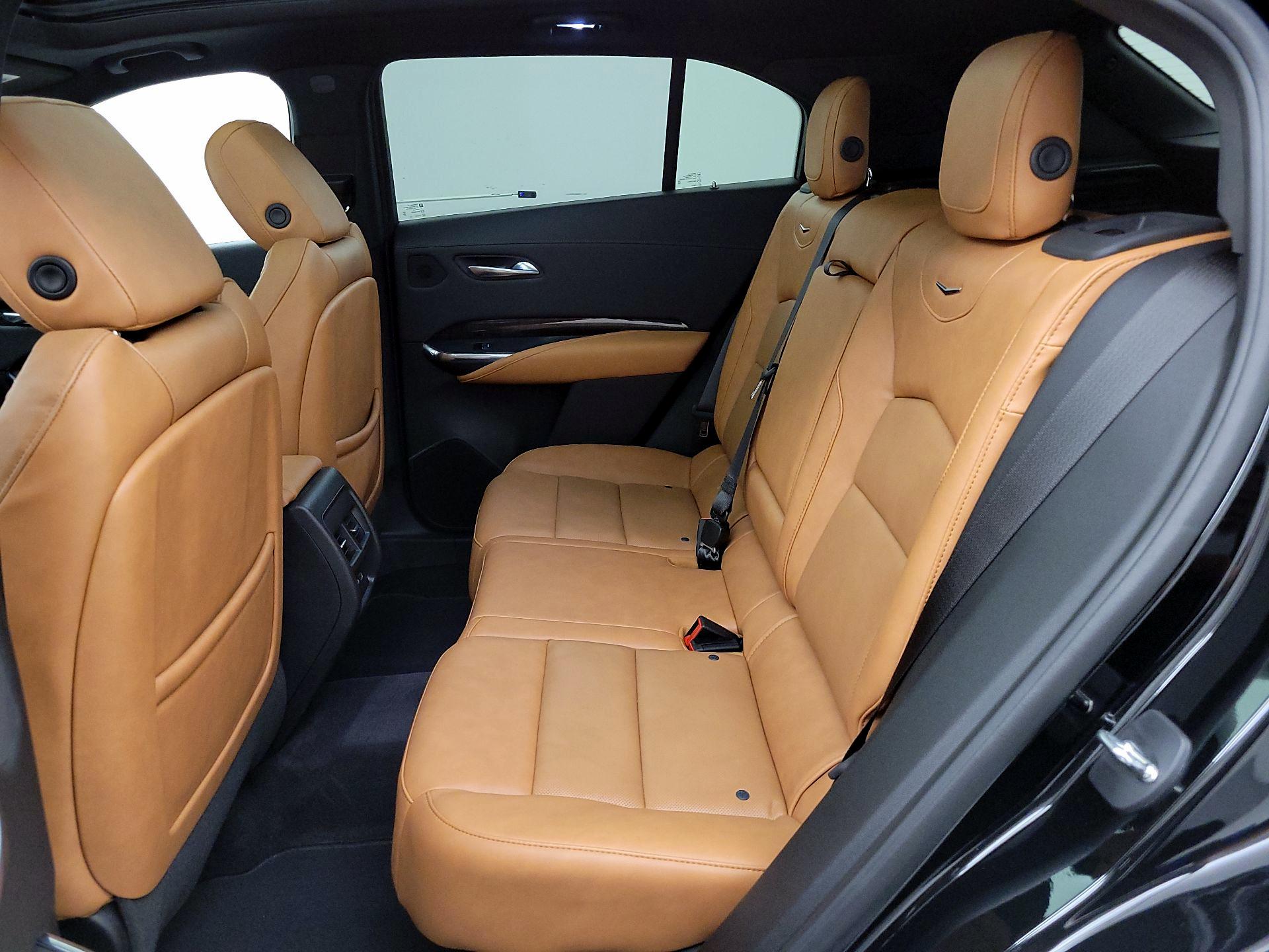 Thumbnail: 2023 Cadillac XT4 - 20