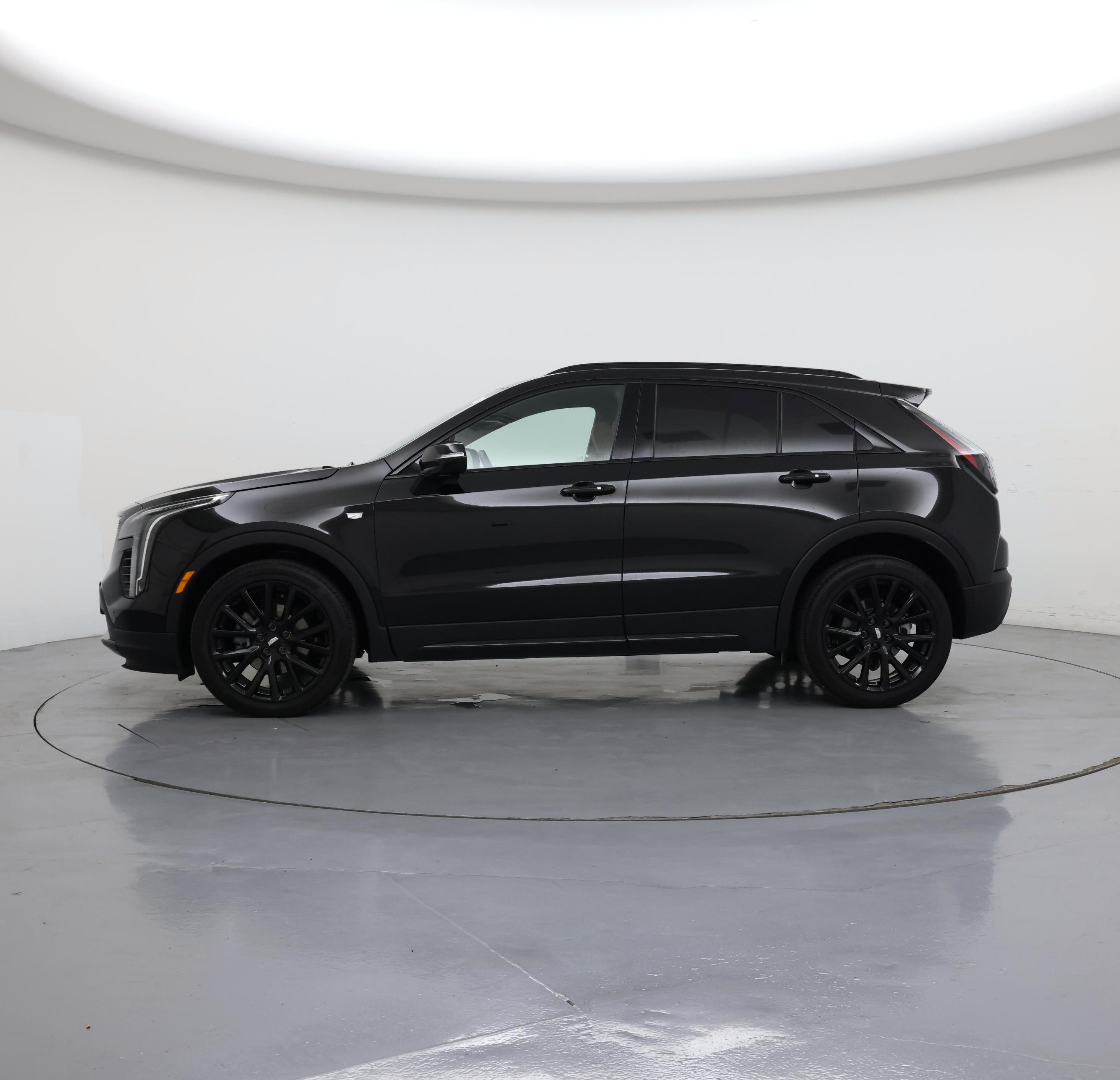 Thumbnail: 2023 Cadillac XT4 - 3