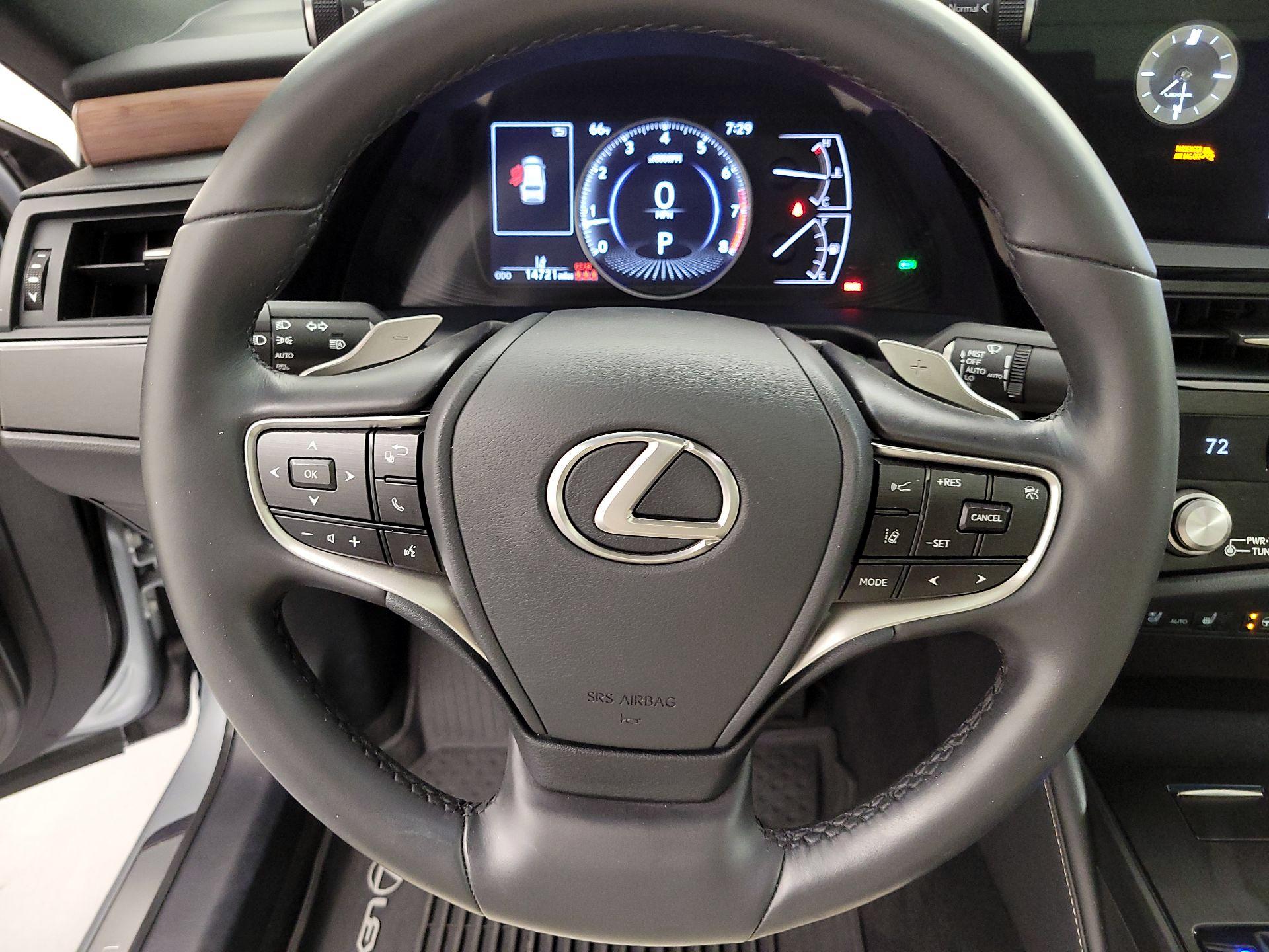 Thumbnail: 2024 Lexus ES - 10