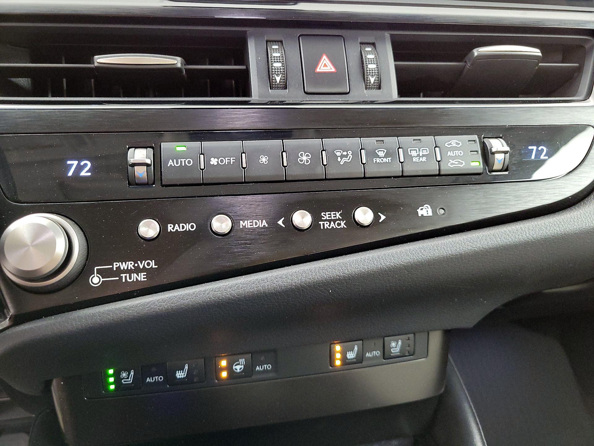 Thumbnail: 2024 Lexus ES - 16