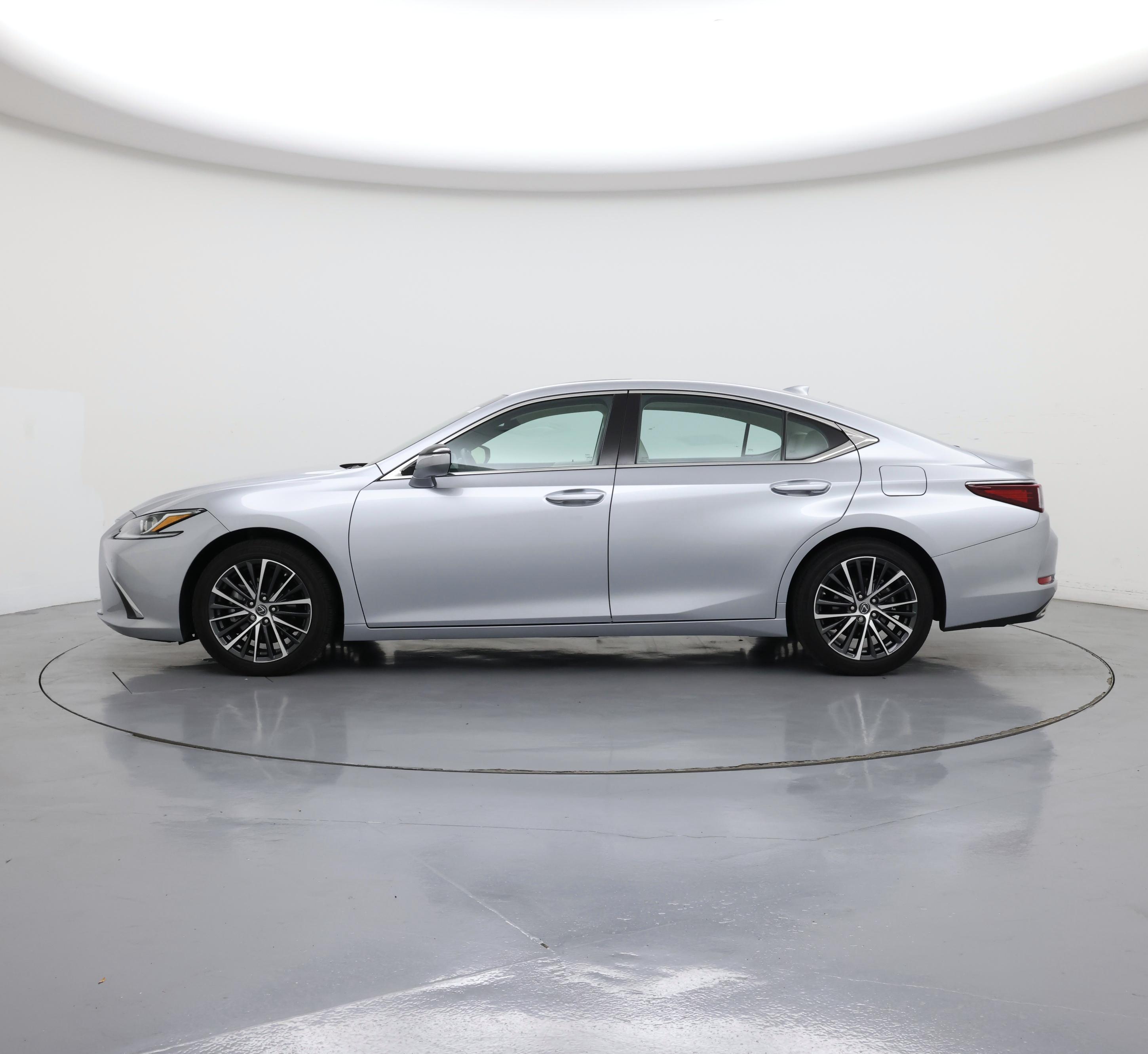 Thumbnail: 2024 Lexus ES - 3