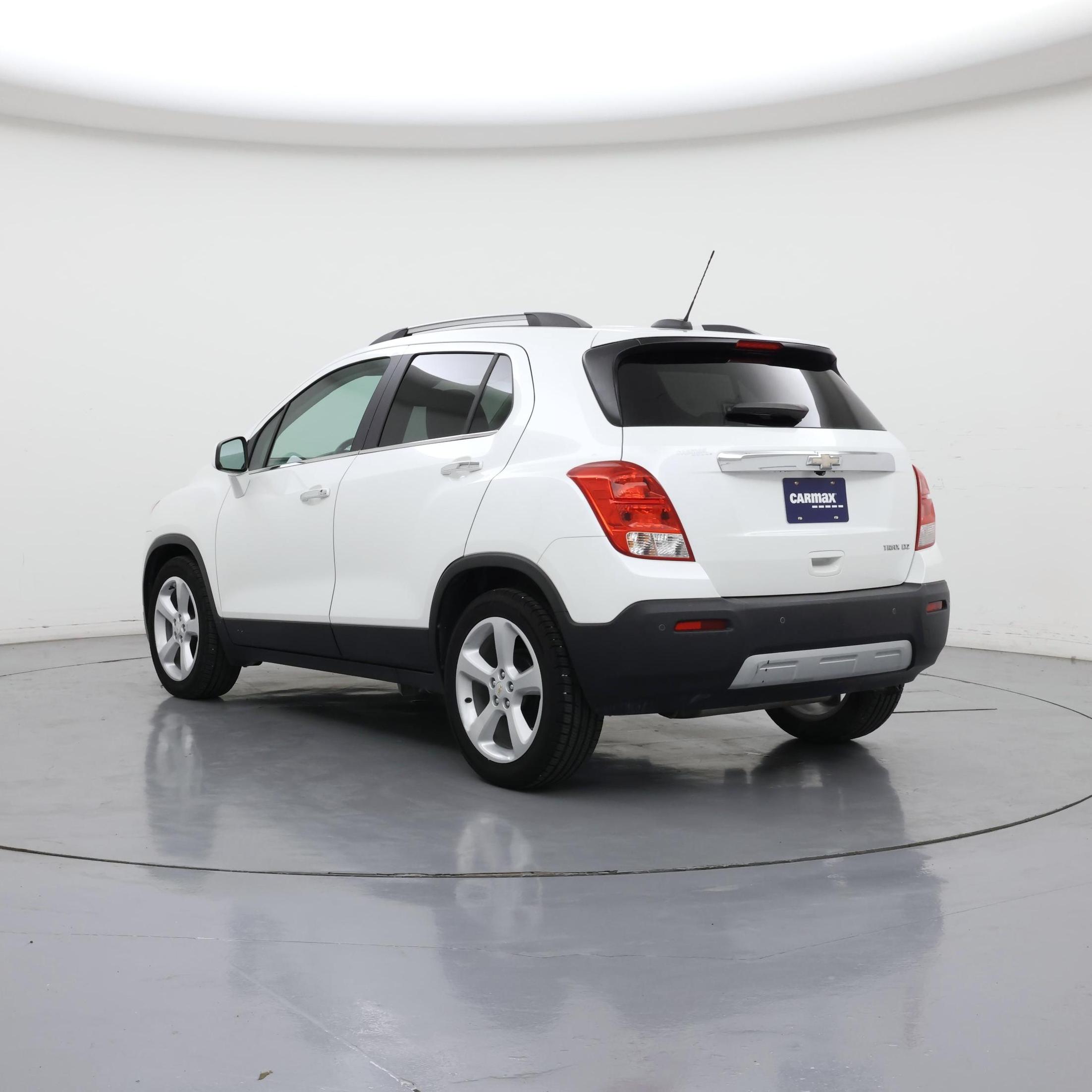 Thumbnail: 2015 Chevrolet Trax - 2