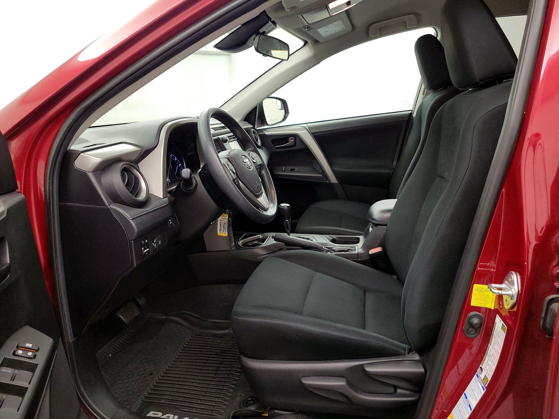Thumbnail: 2018 Toyota RAV4 - 11