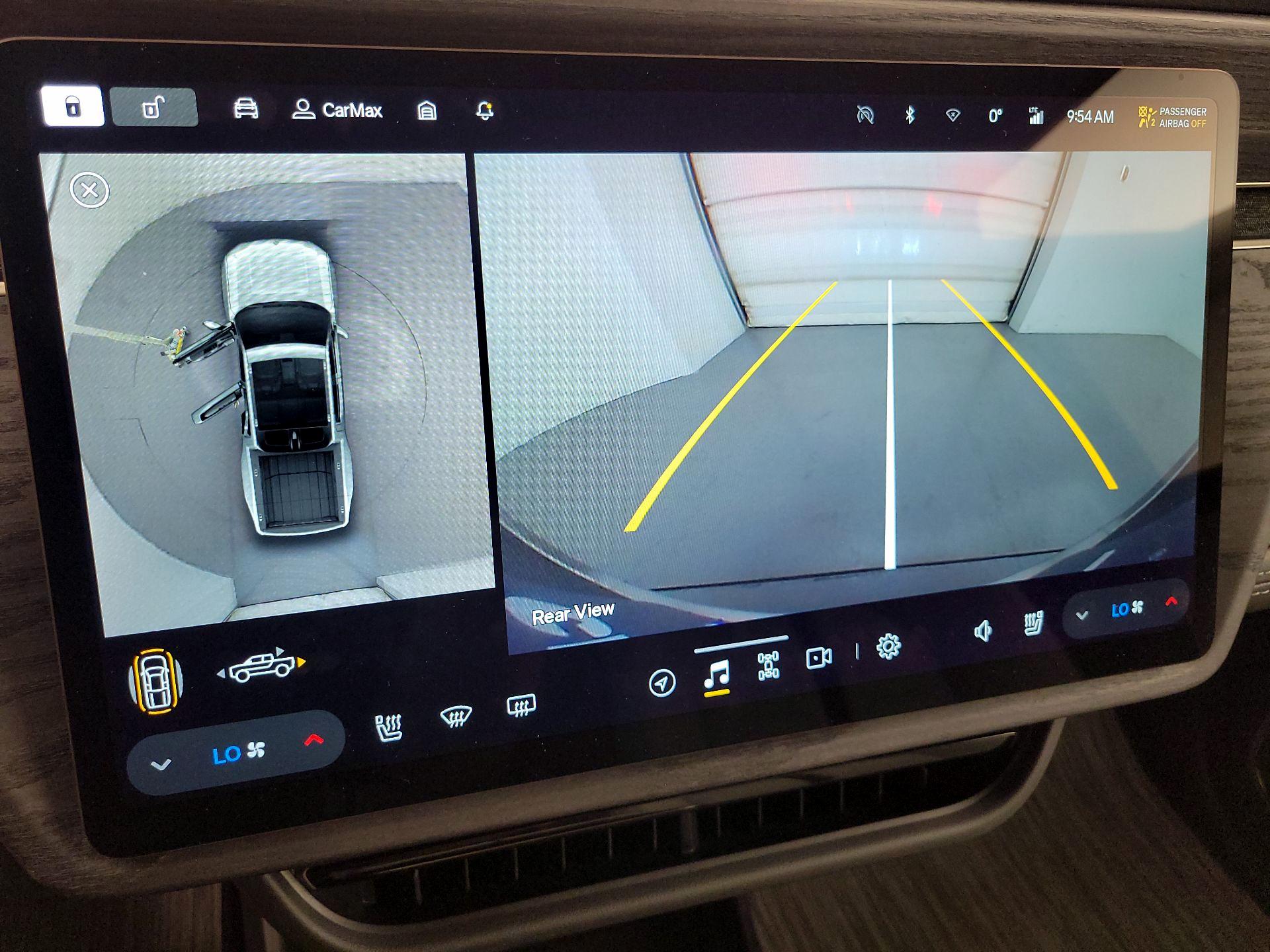 Thumbnail: 2023 Rivian R1T - 14