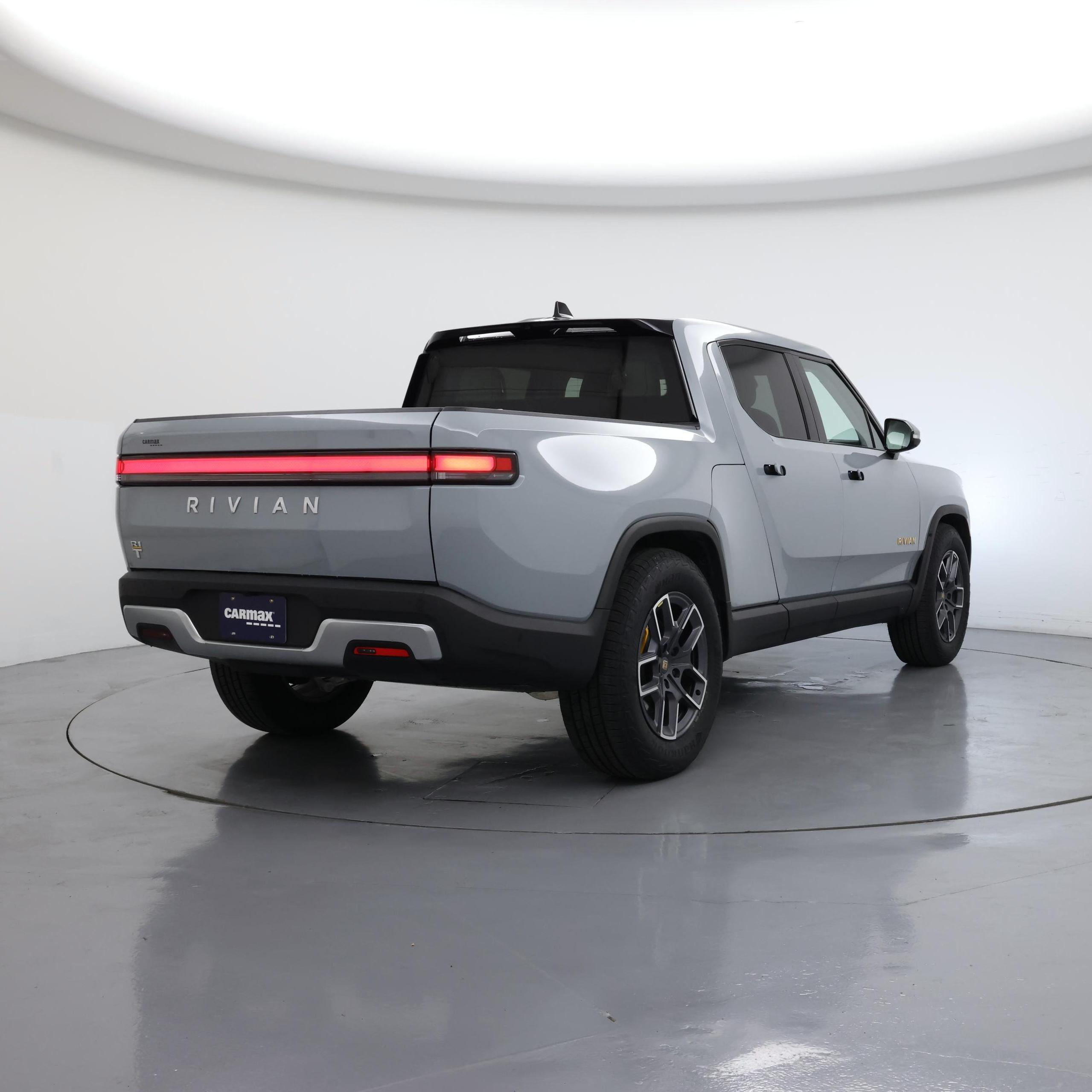 Thumbnail: 2023 Rivian R1T - 8