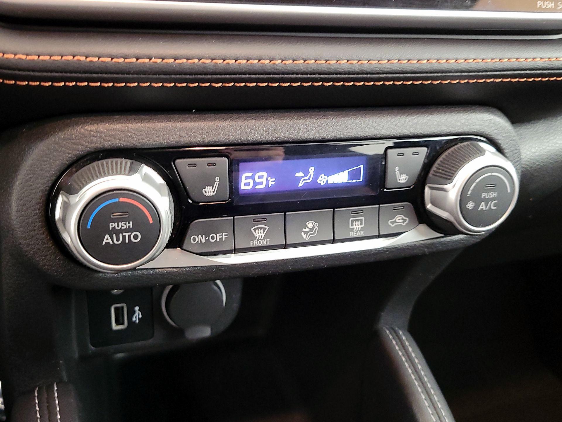 Thumbnail: 2020 Nissan Kicks - 15