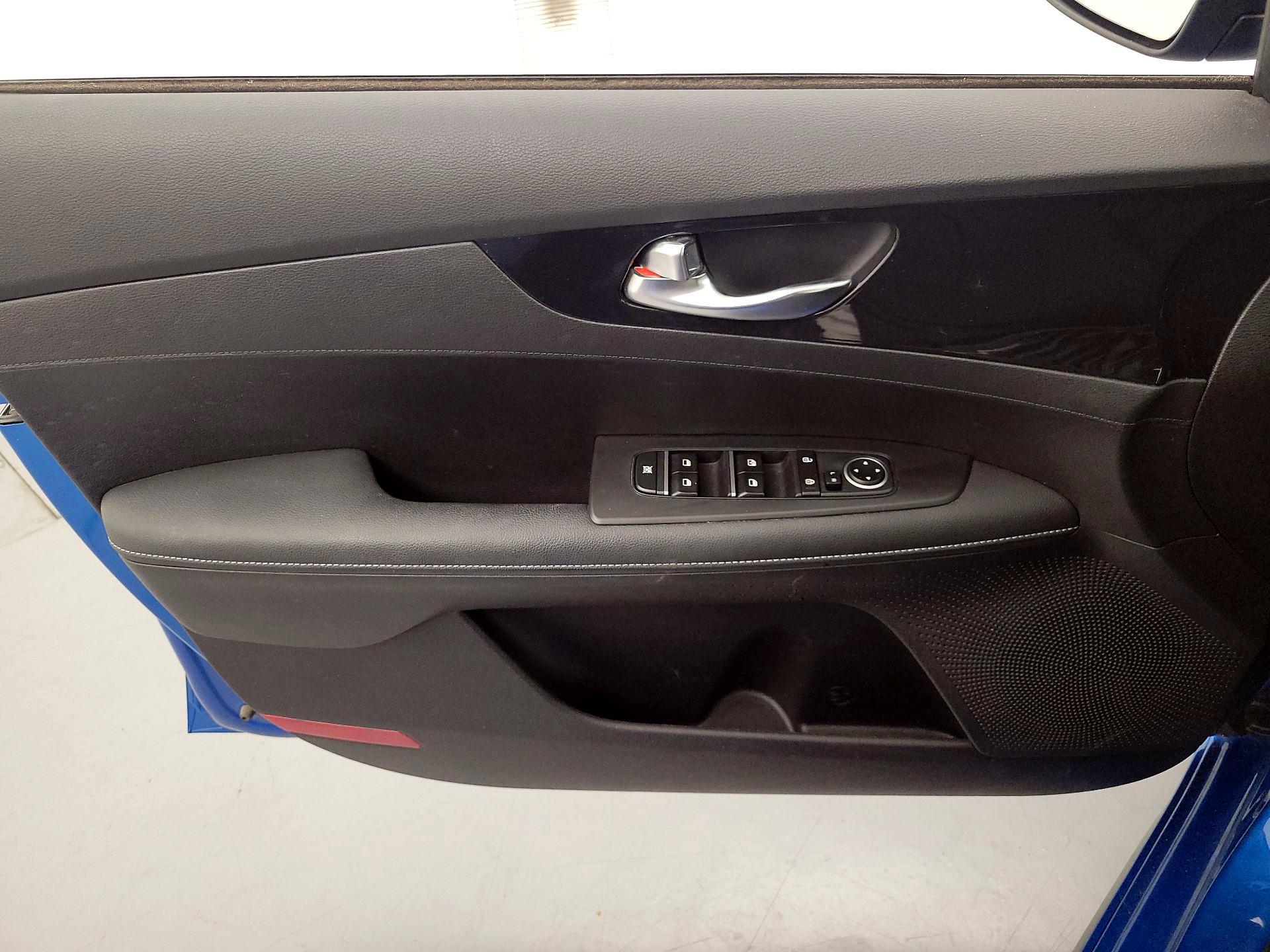 Thumbnail: 2024 Kia Forte - 12