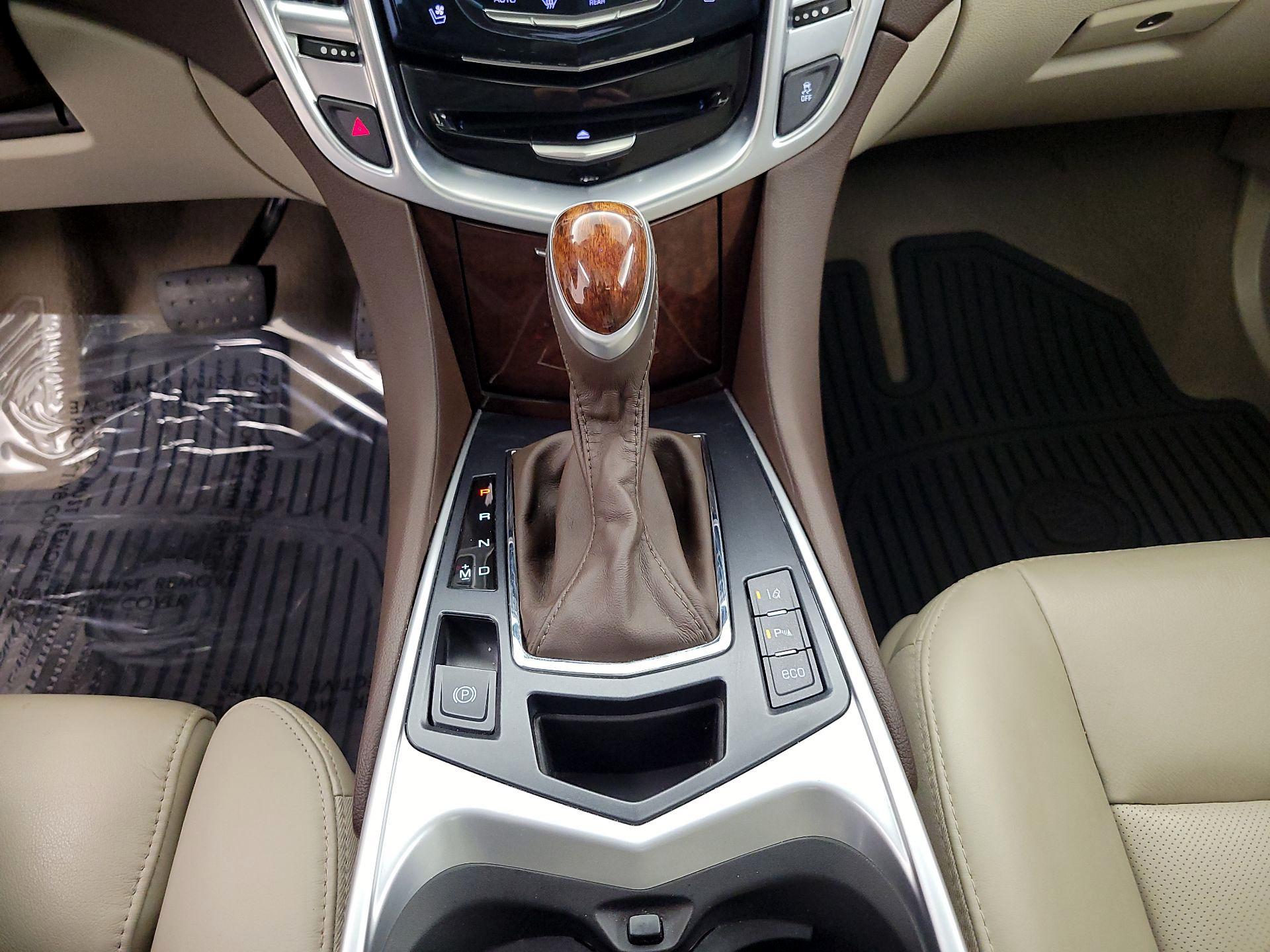 Thumbnail: 2016 Cadillac SRX - 18