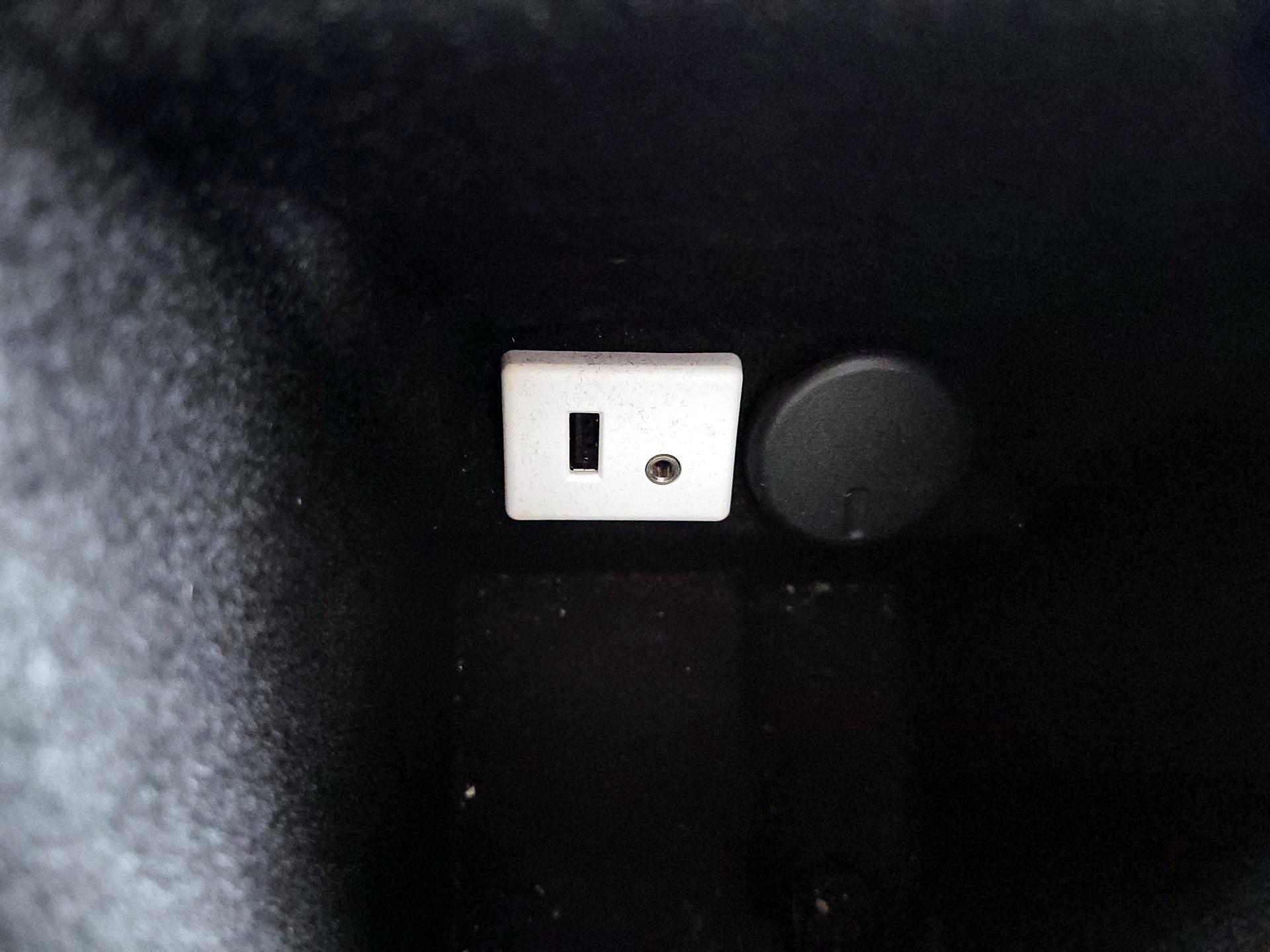 Thumbnail: 2016 Cadillac SRX - 19