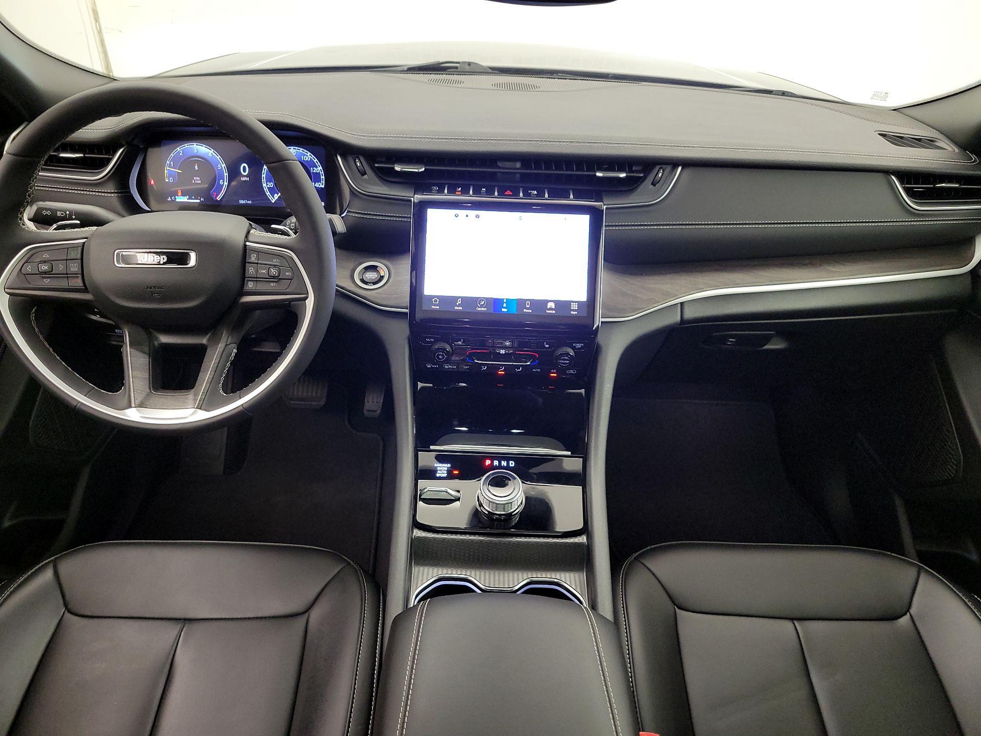 Thumbnail: 2024 Jeep Grand Cherokee - 9