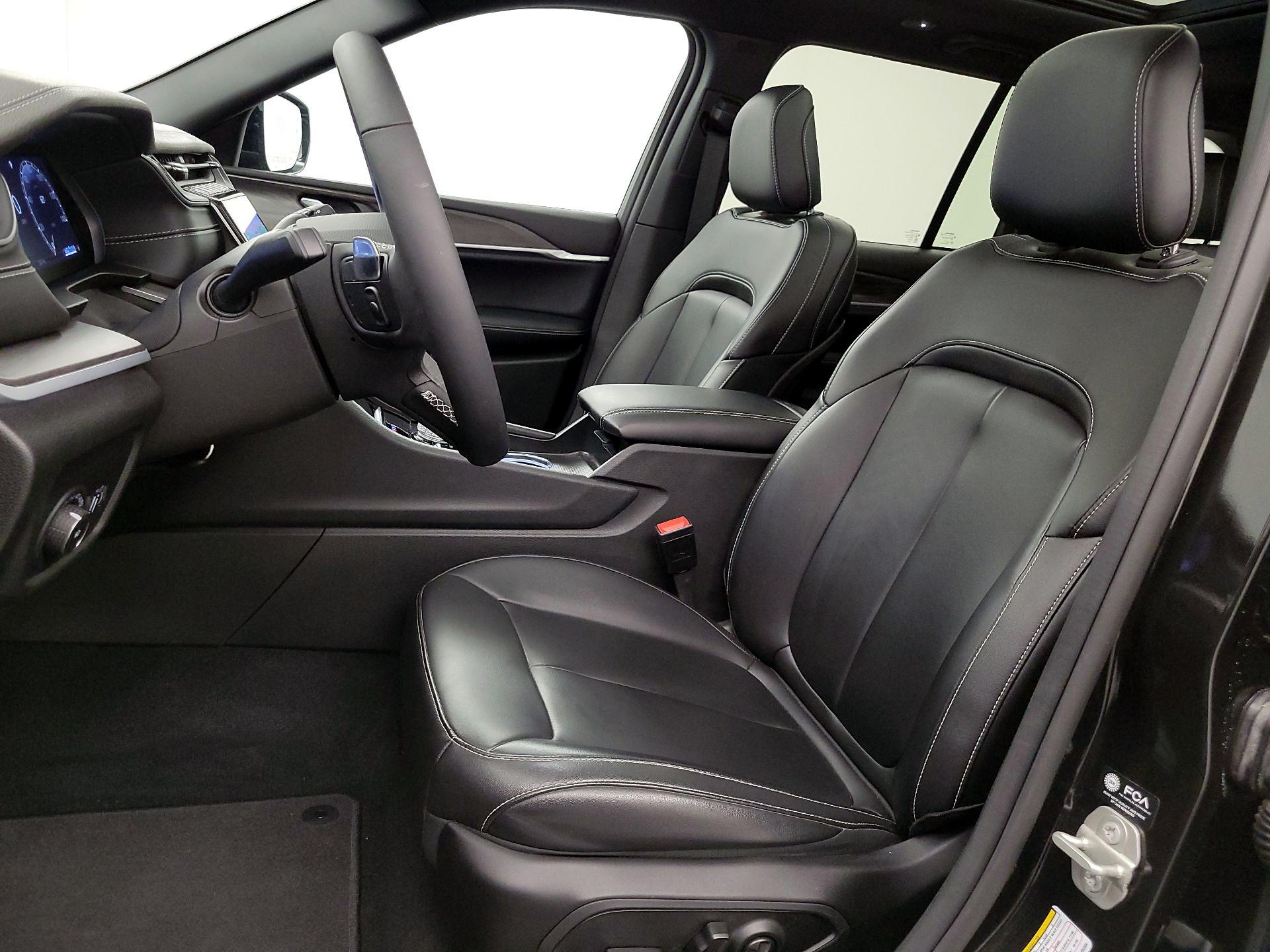 Thumbnail: 2024 Jeep Grand Cherokee - 11