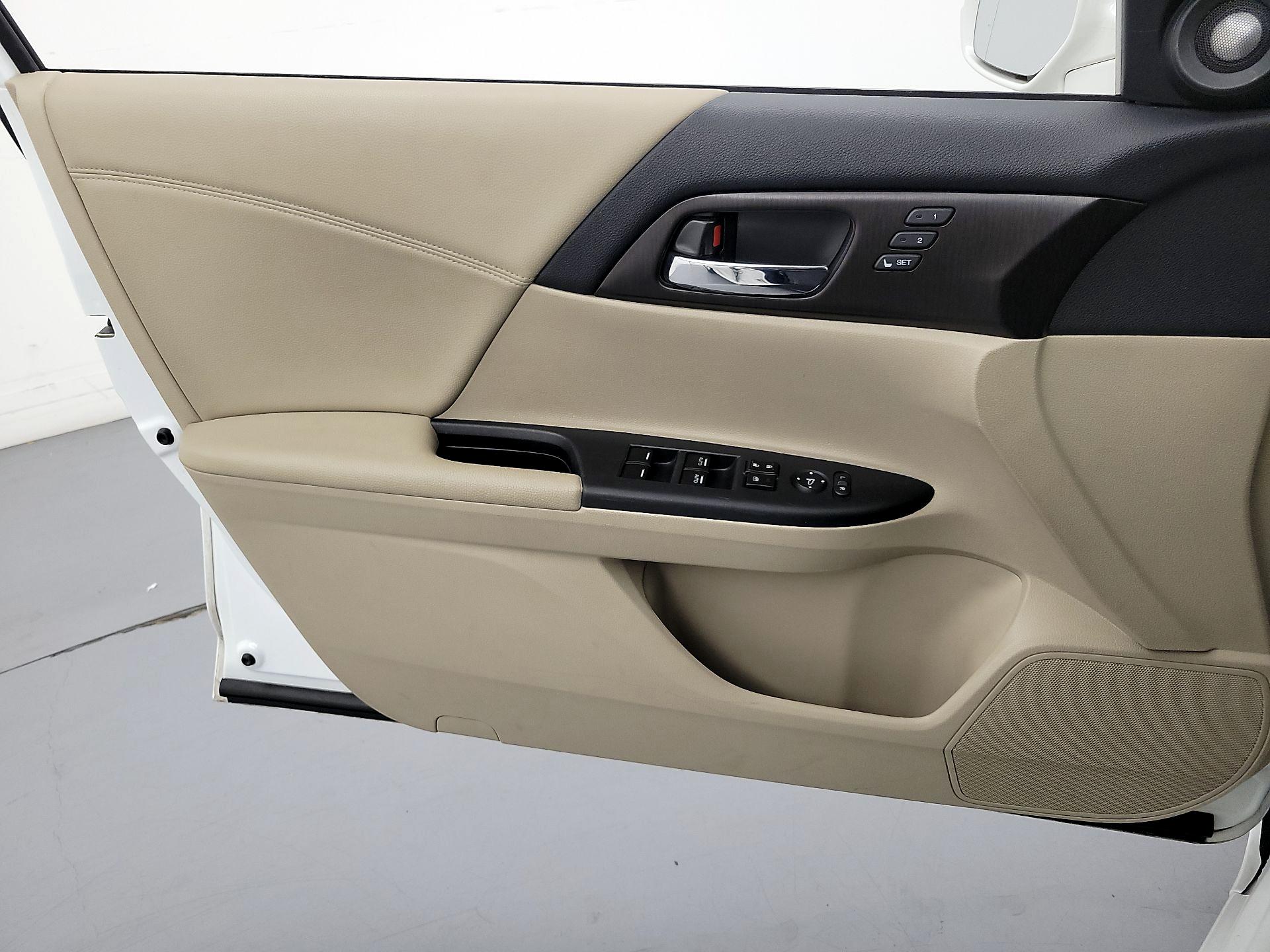 Thumbnail: 2014 Honda Accord - 12