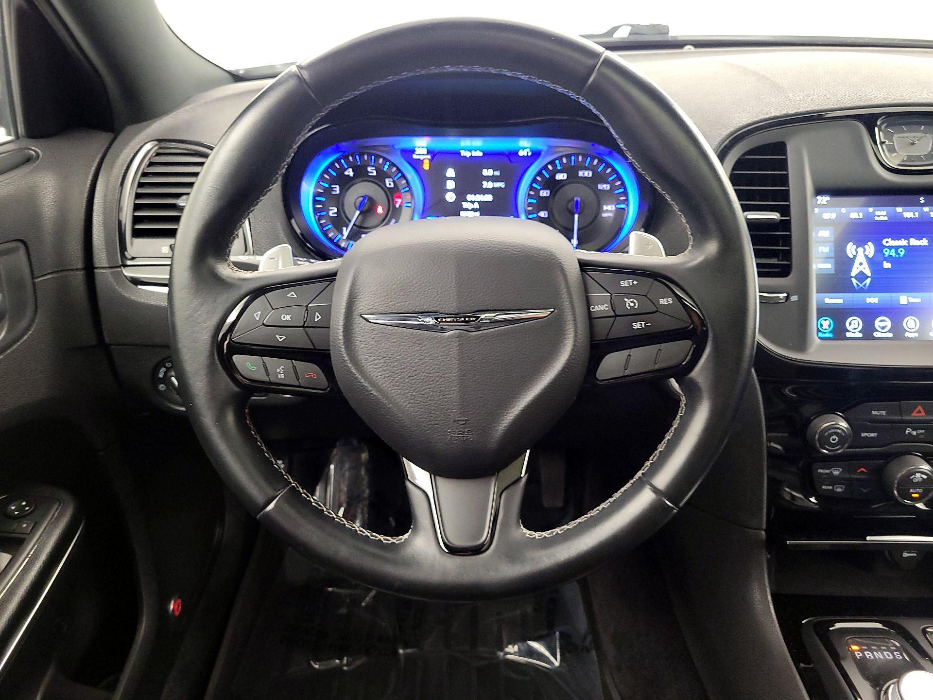 Thumbnail: 2017 Chrysler 300 - 10