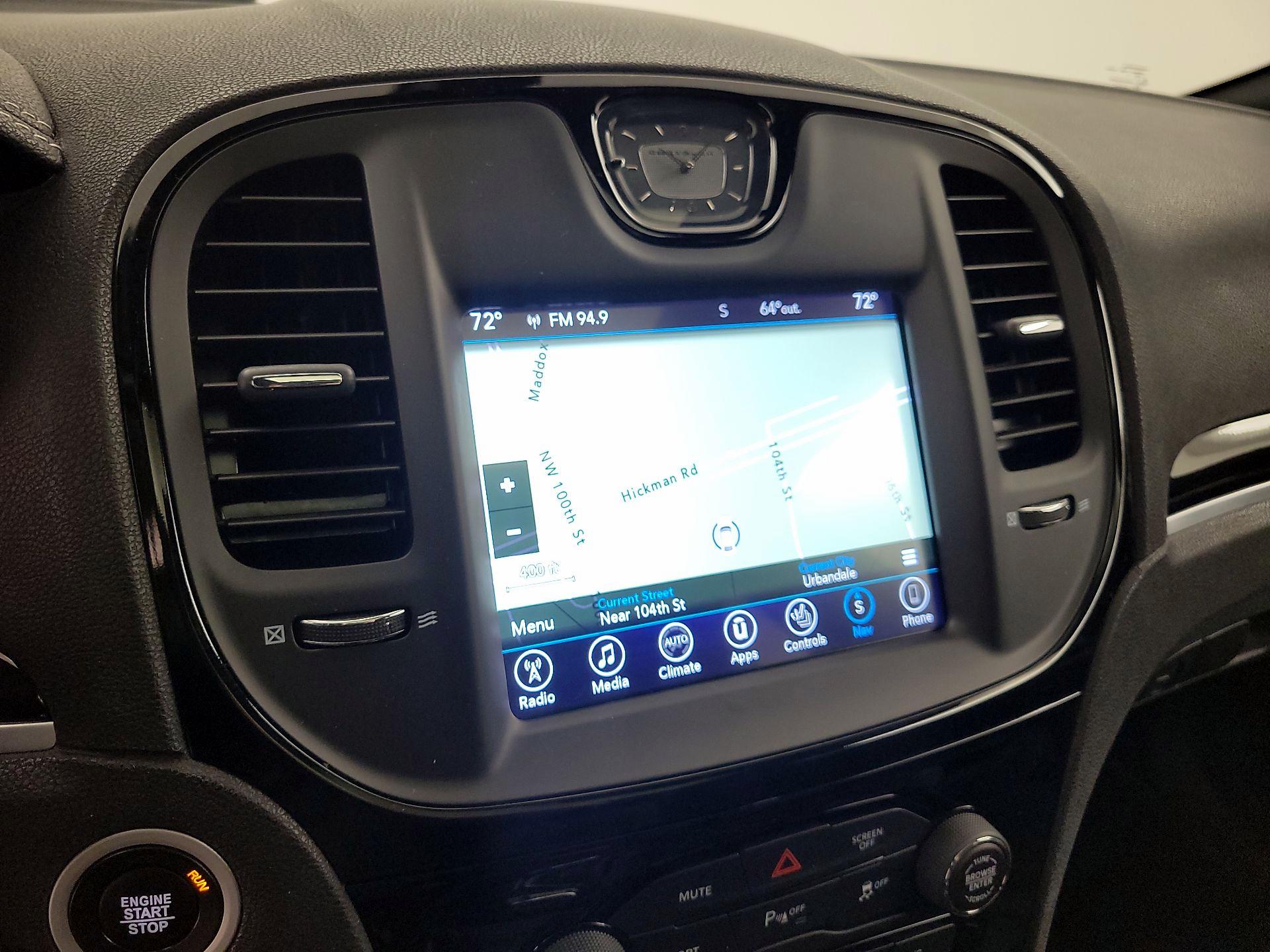 Thumbnail: 2017 Chrysler 300 - 14