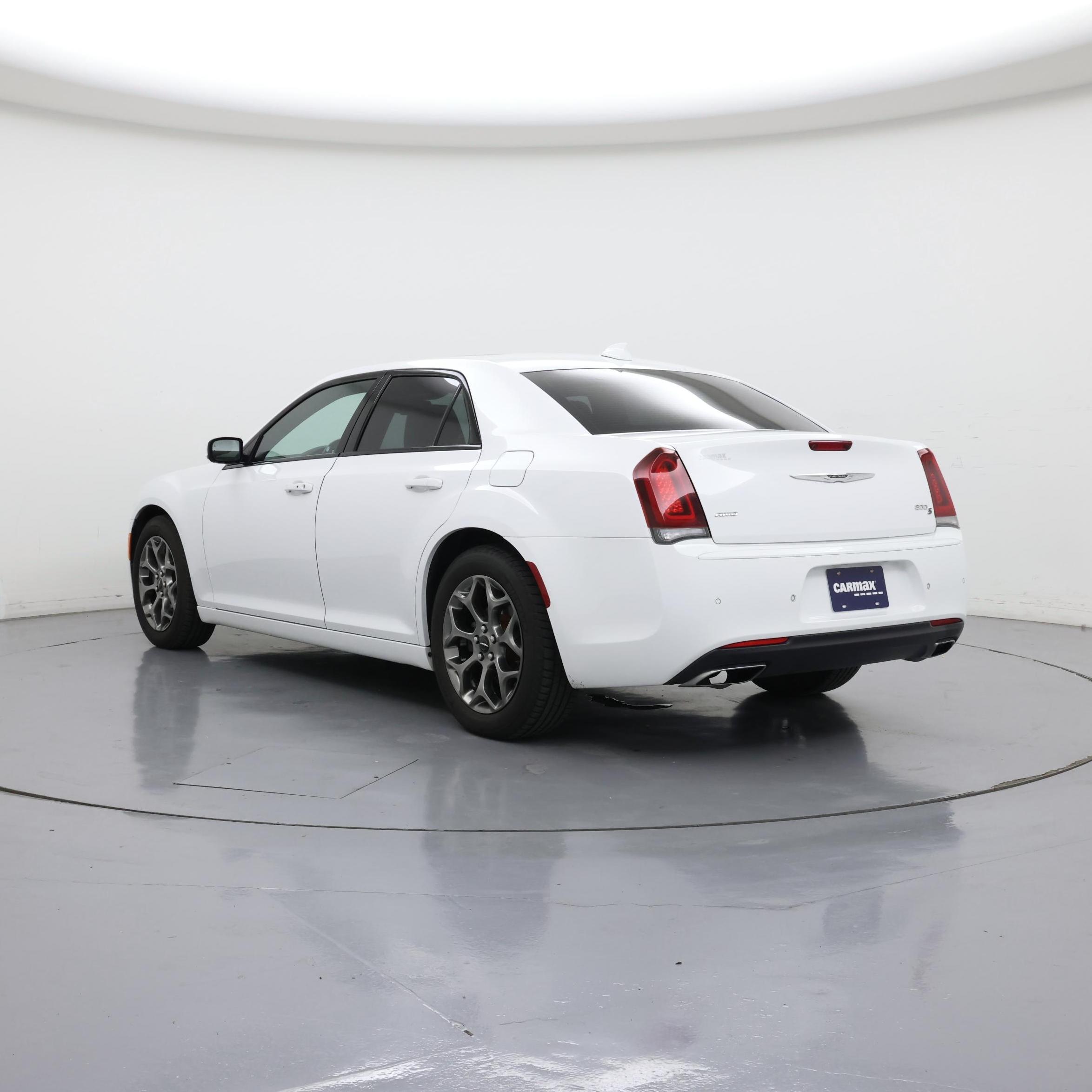 Thumbnail: 2017 Chrysler 300 - 2