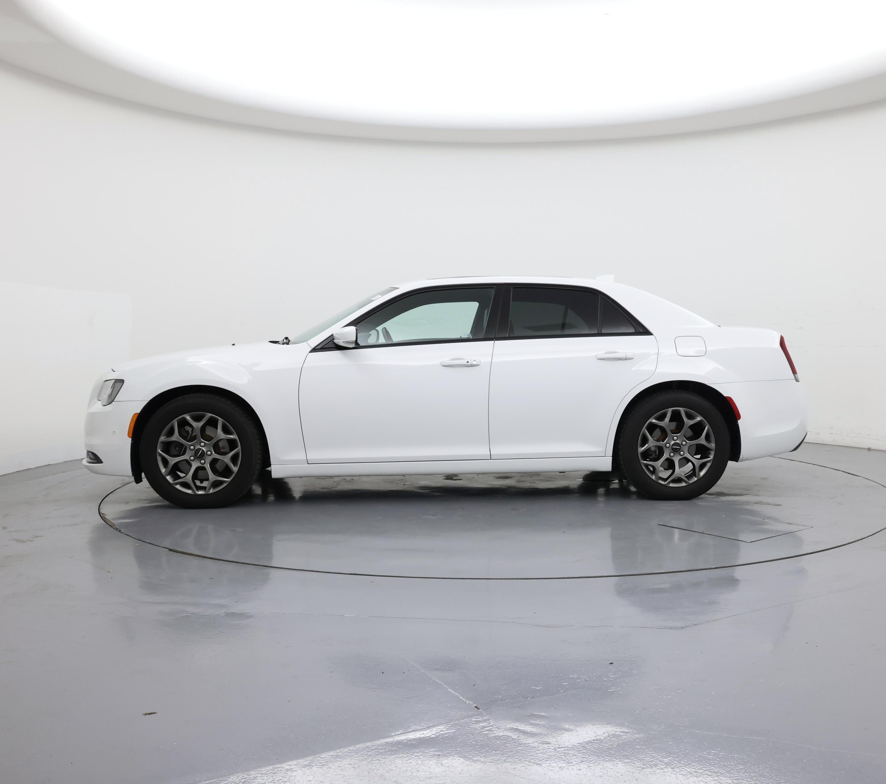 Thumbnail: 2017 Chrysler 300 - 3