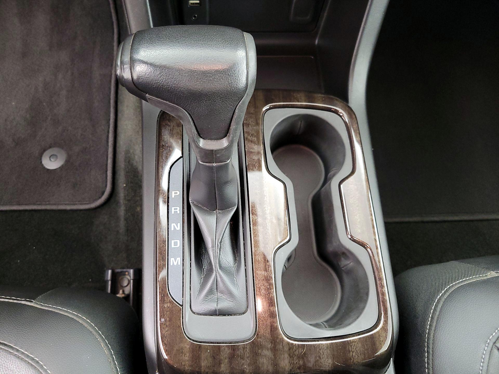 Thumbnail: 2016 GMC Canyon - 16