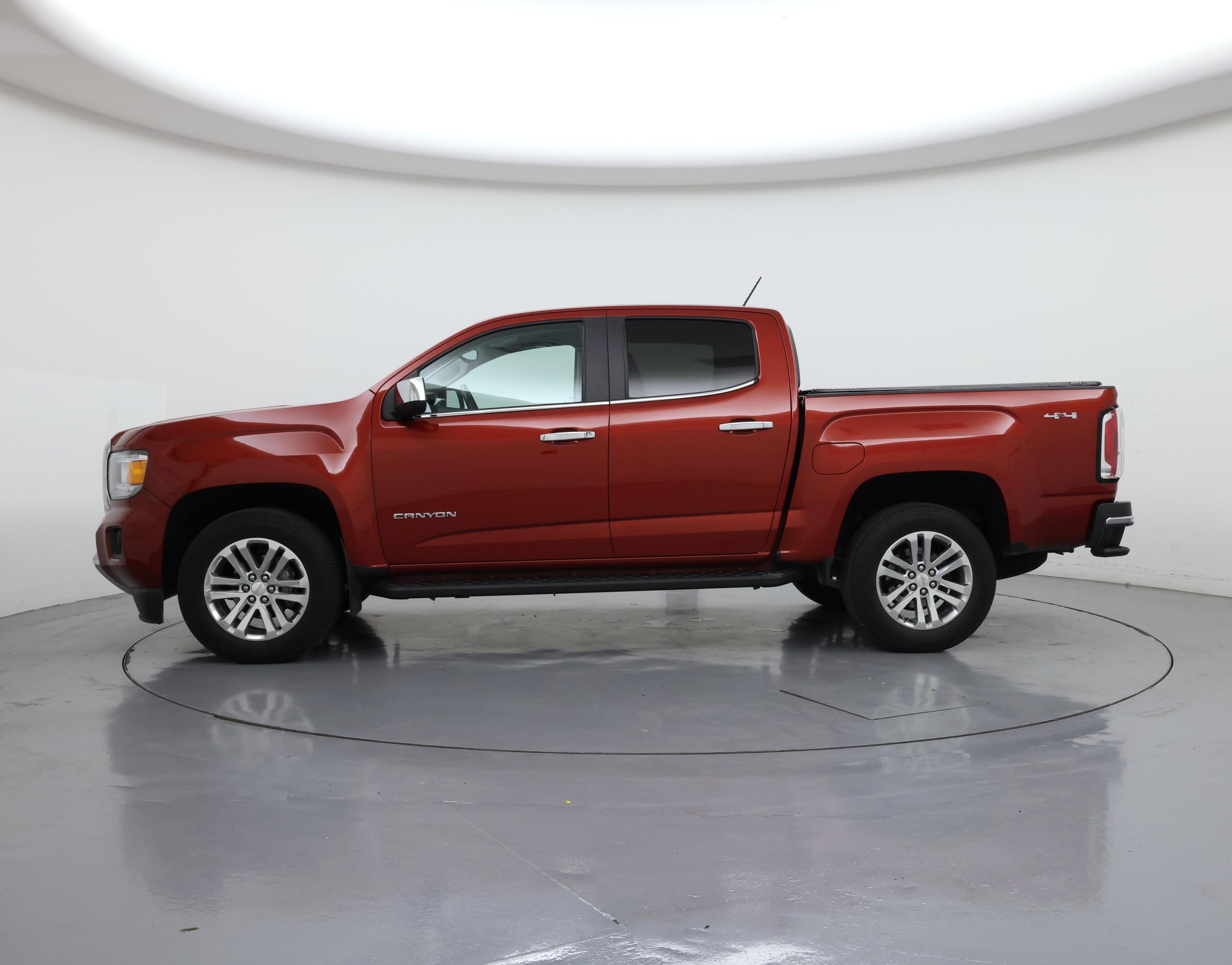 Thumbnail: 2016 GMC Canyon - 3