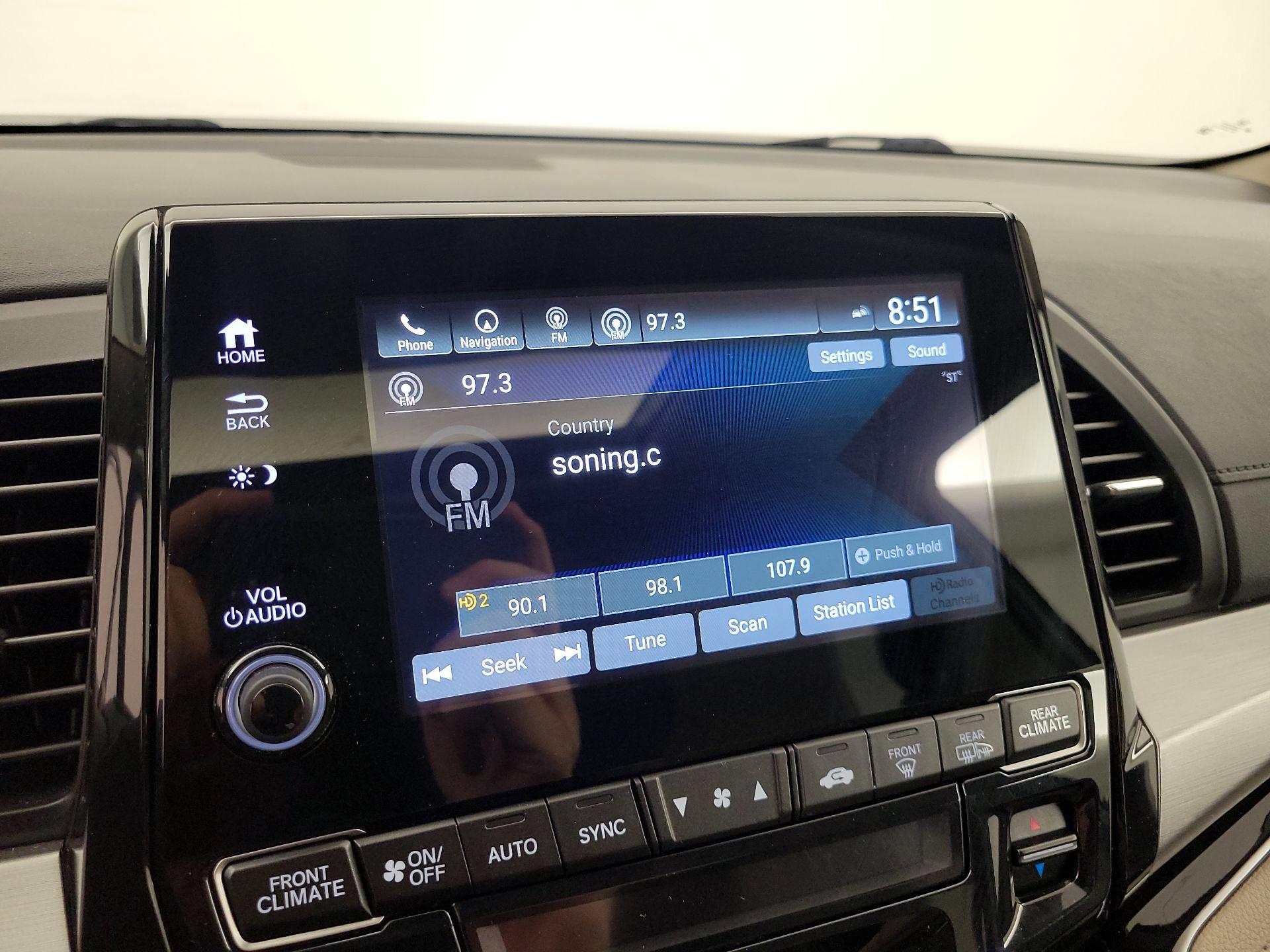 Thumbnail: 2018 Honda Odyssey - 16