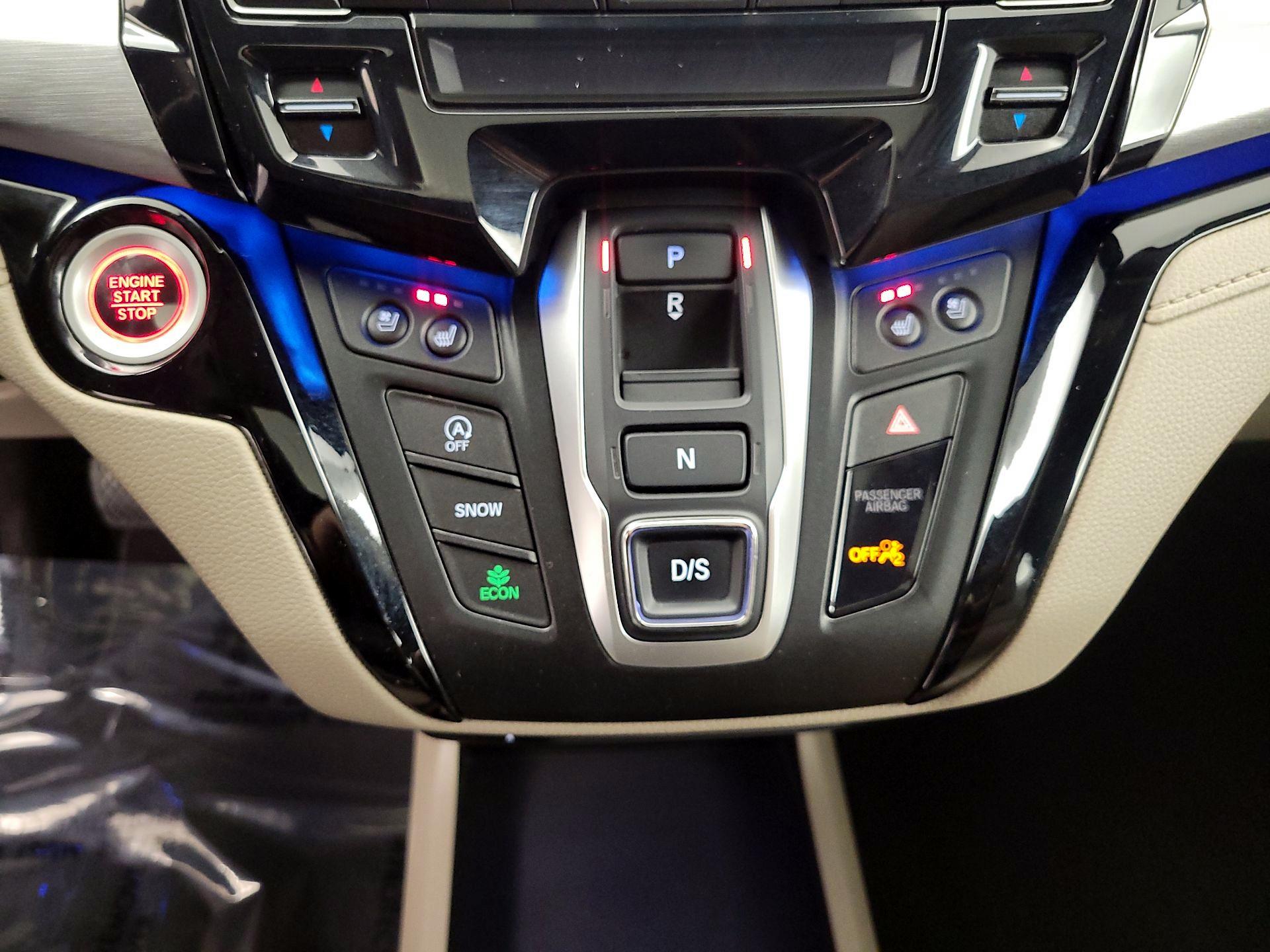 Thumbnail: 2018 Honda Odyssey - 18