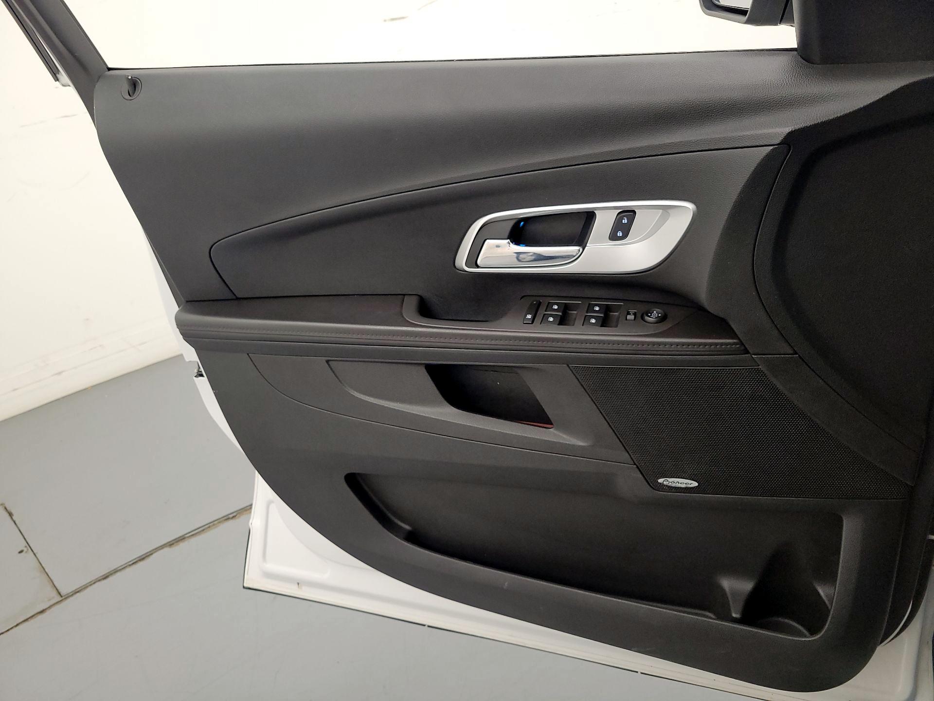 Thumbnail: 2016 Chevrolet Equinox - 12