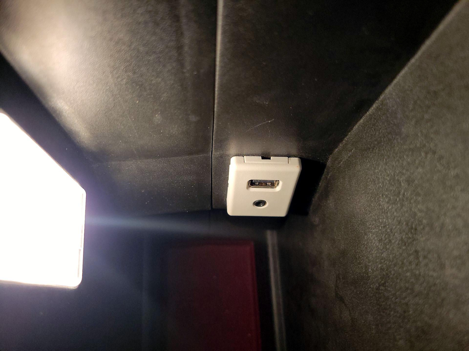 Thumbnail: 2016 Chevrolet Equinox - 18