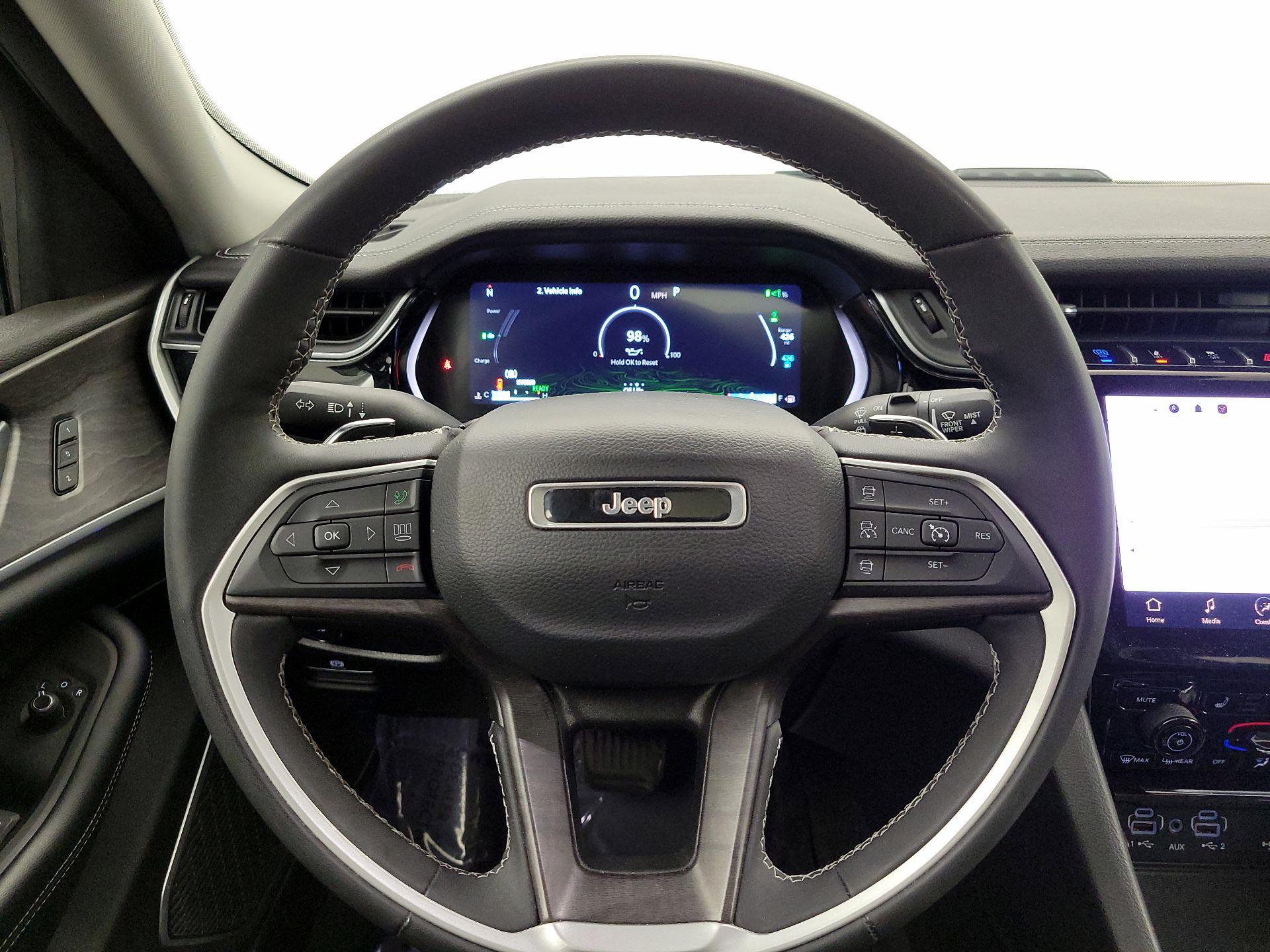 Thumbnail: 2023 Jeep Grand Cherokee - 10