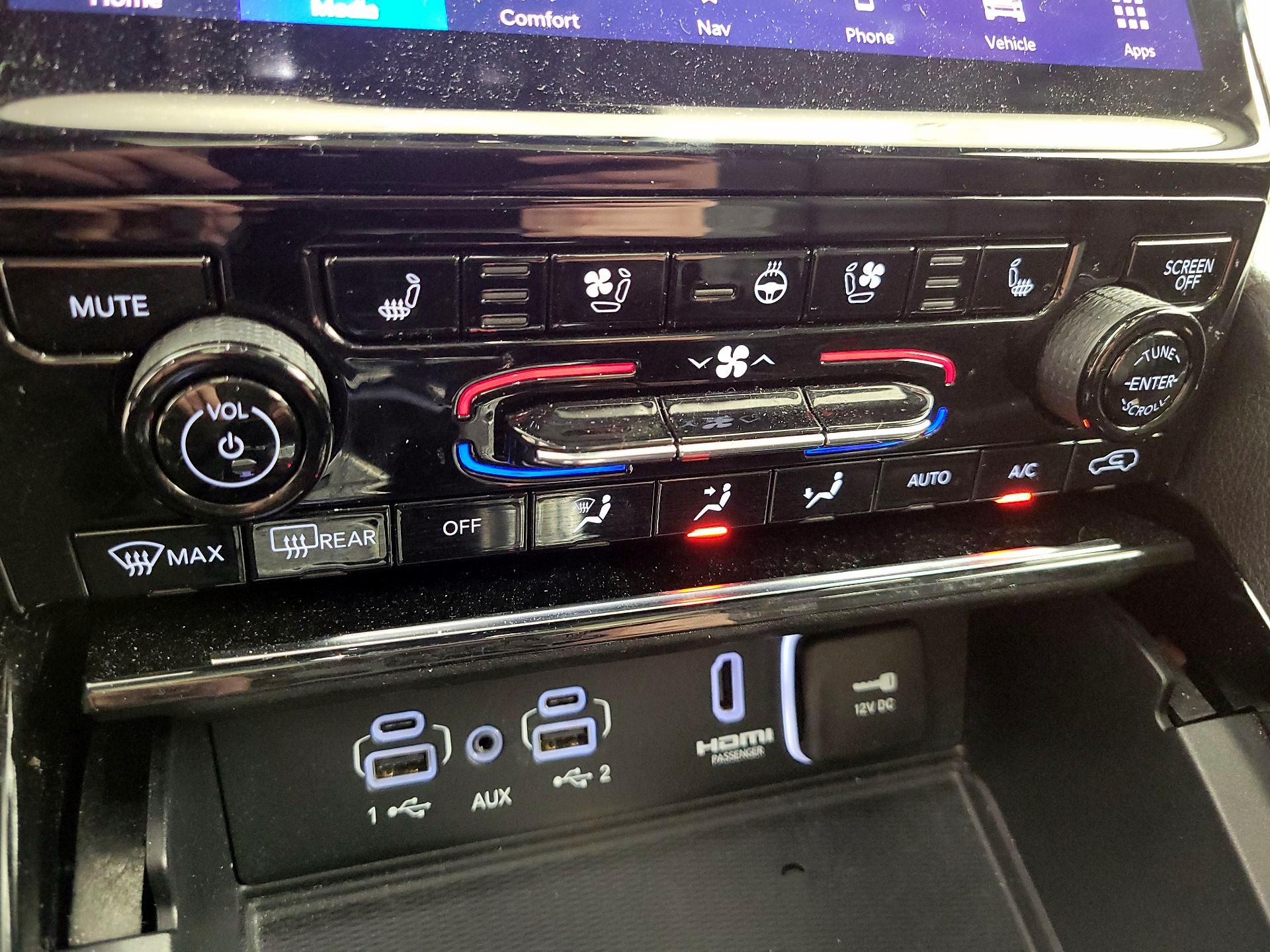 Thumbnail: 2023 Jeep Grand Cherokee - 17