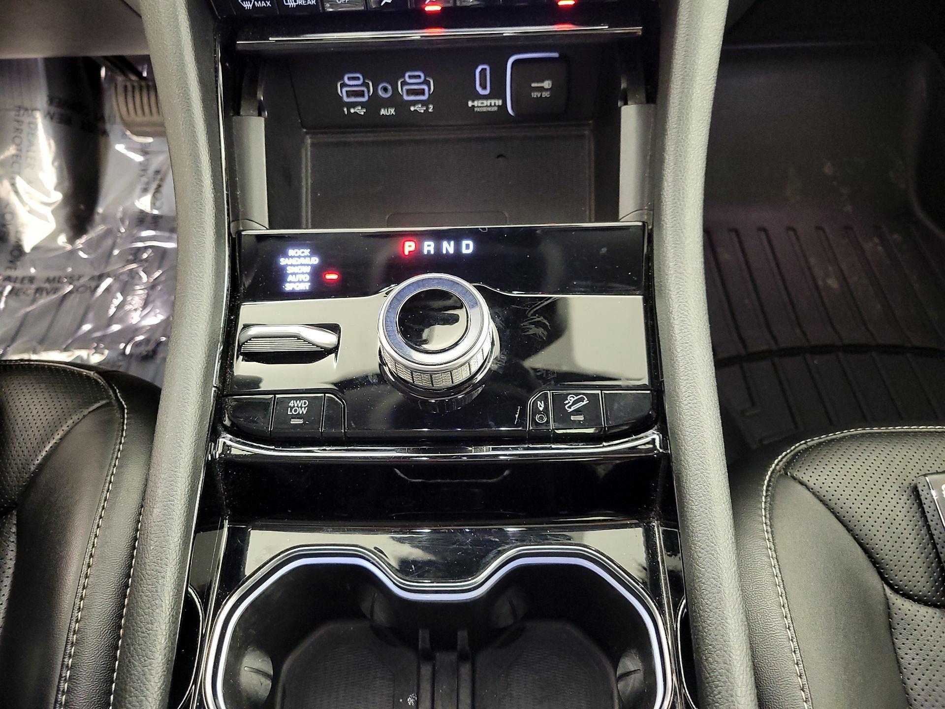 Thumbnail: 2023 Jeep Grand Cherokee - 18