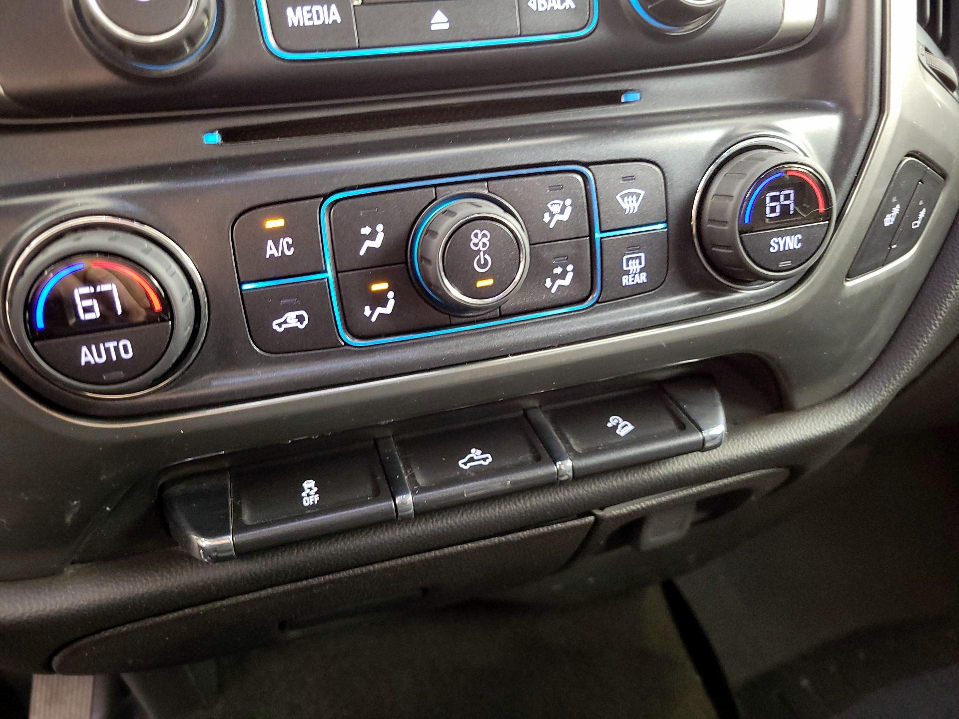 Thumbnail: 2018 Chevrolet Silverado 1500 - 16